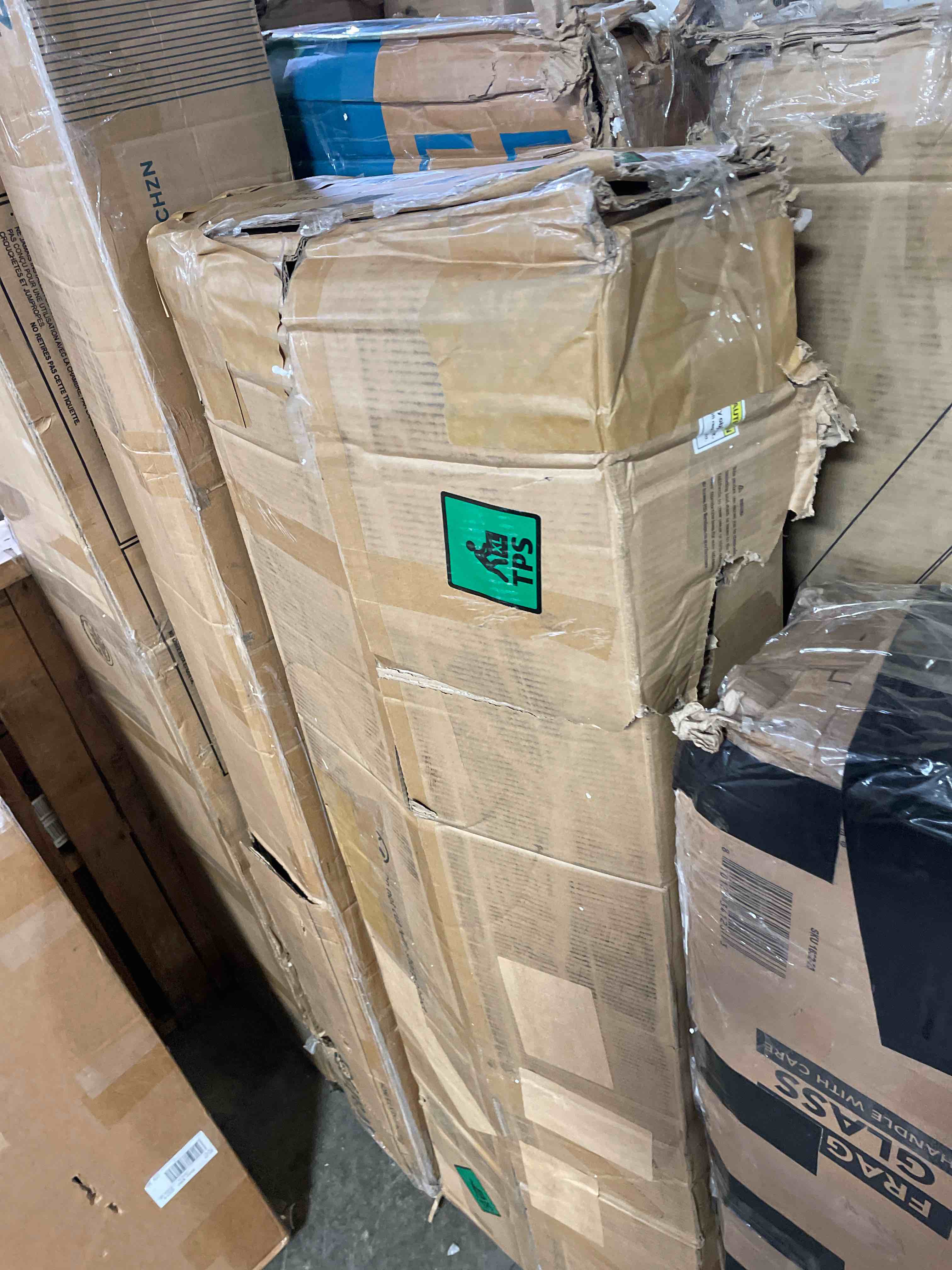 https://s3.amazonaws.com/lotting-images-prod/phillipi/RED5112052_1705096911815.jpeg
