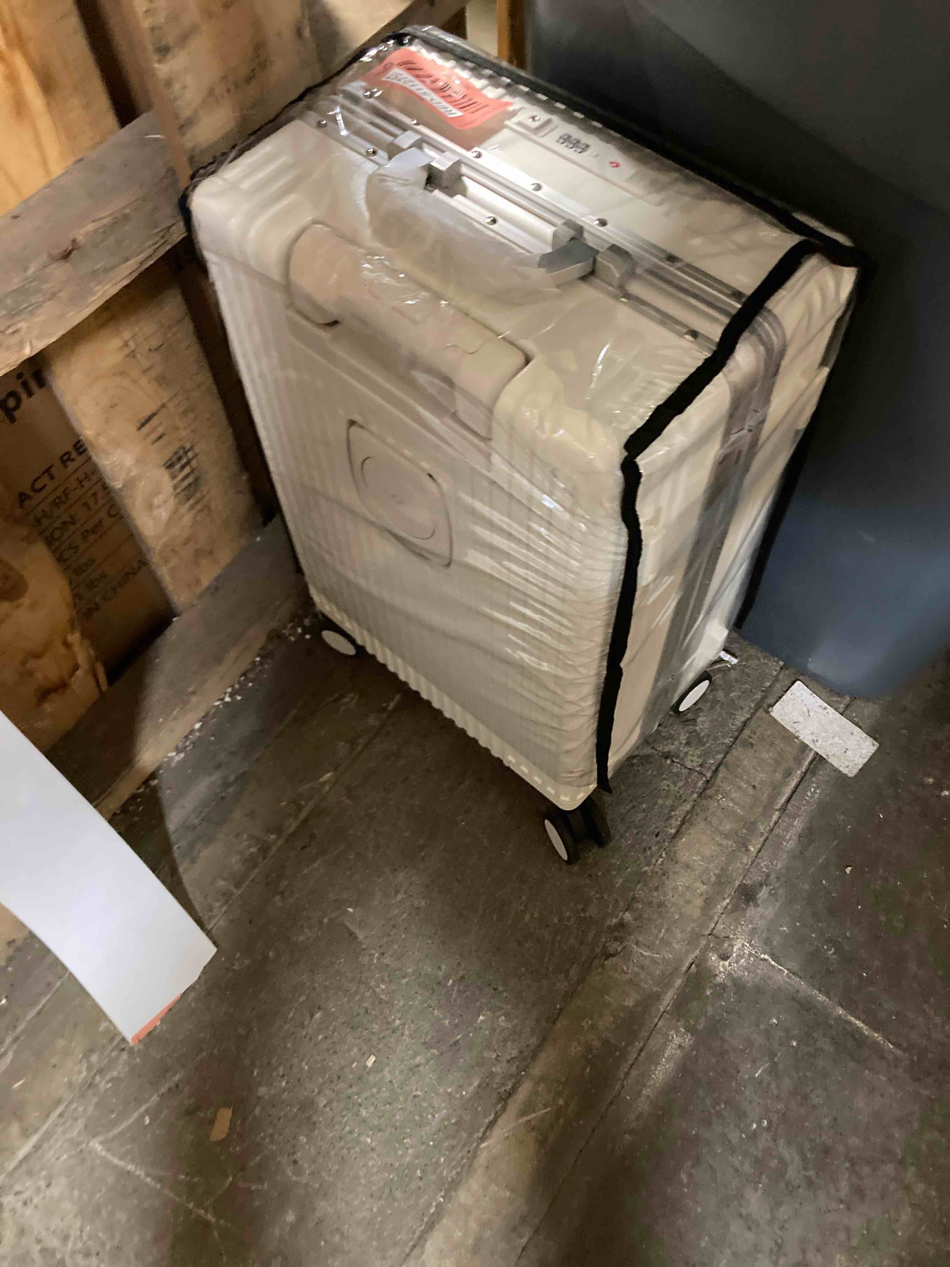 https://s3.amazonaws.com/lotting-images-prod/phillipi/RED5112757_1708104042818.jpeg