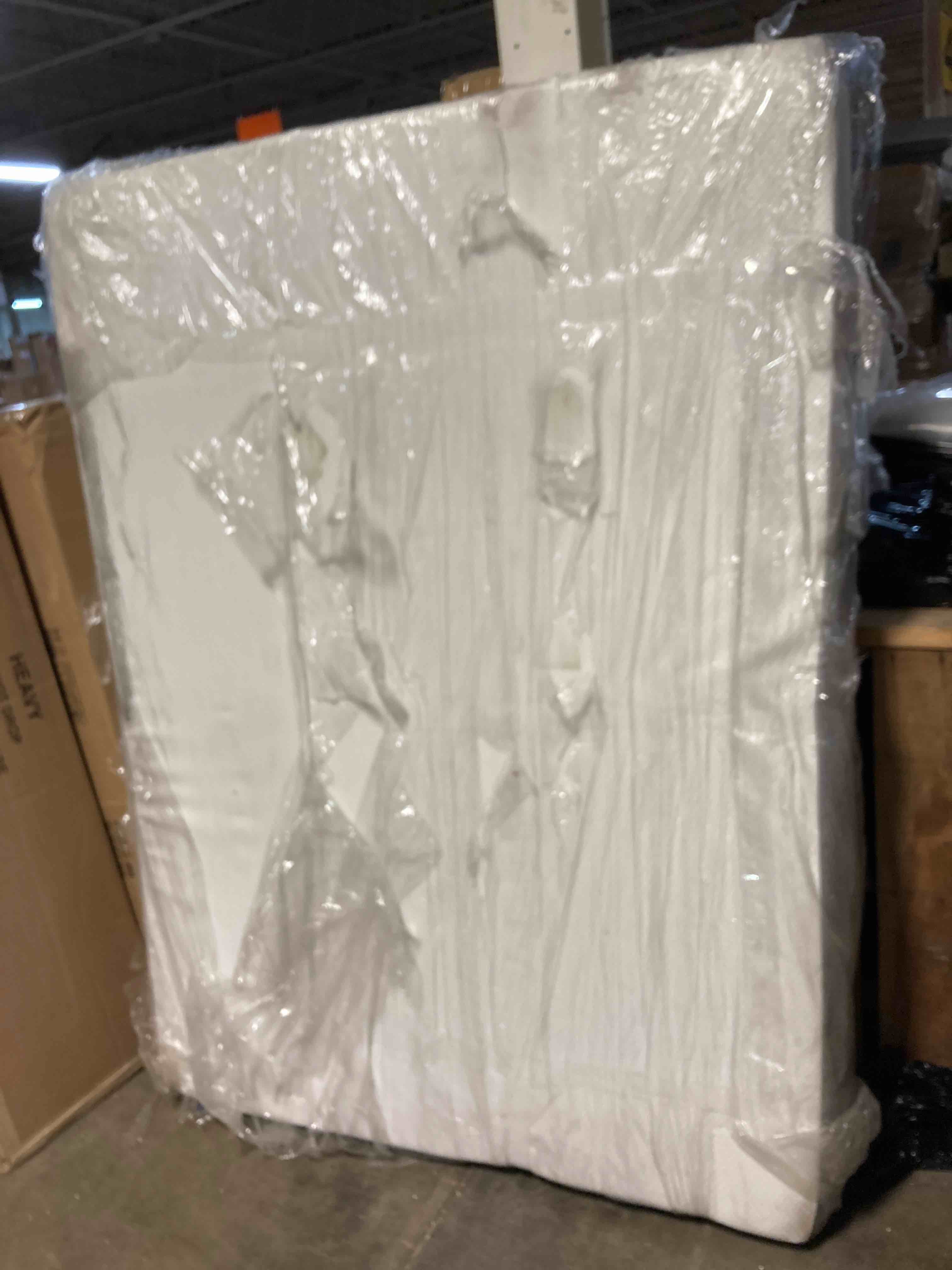 https://s3.amazonaws.com/lotting-images-prod/phillipi/RED5112861_1708119804164.jpeg