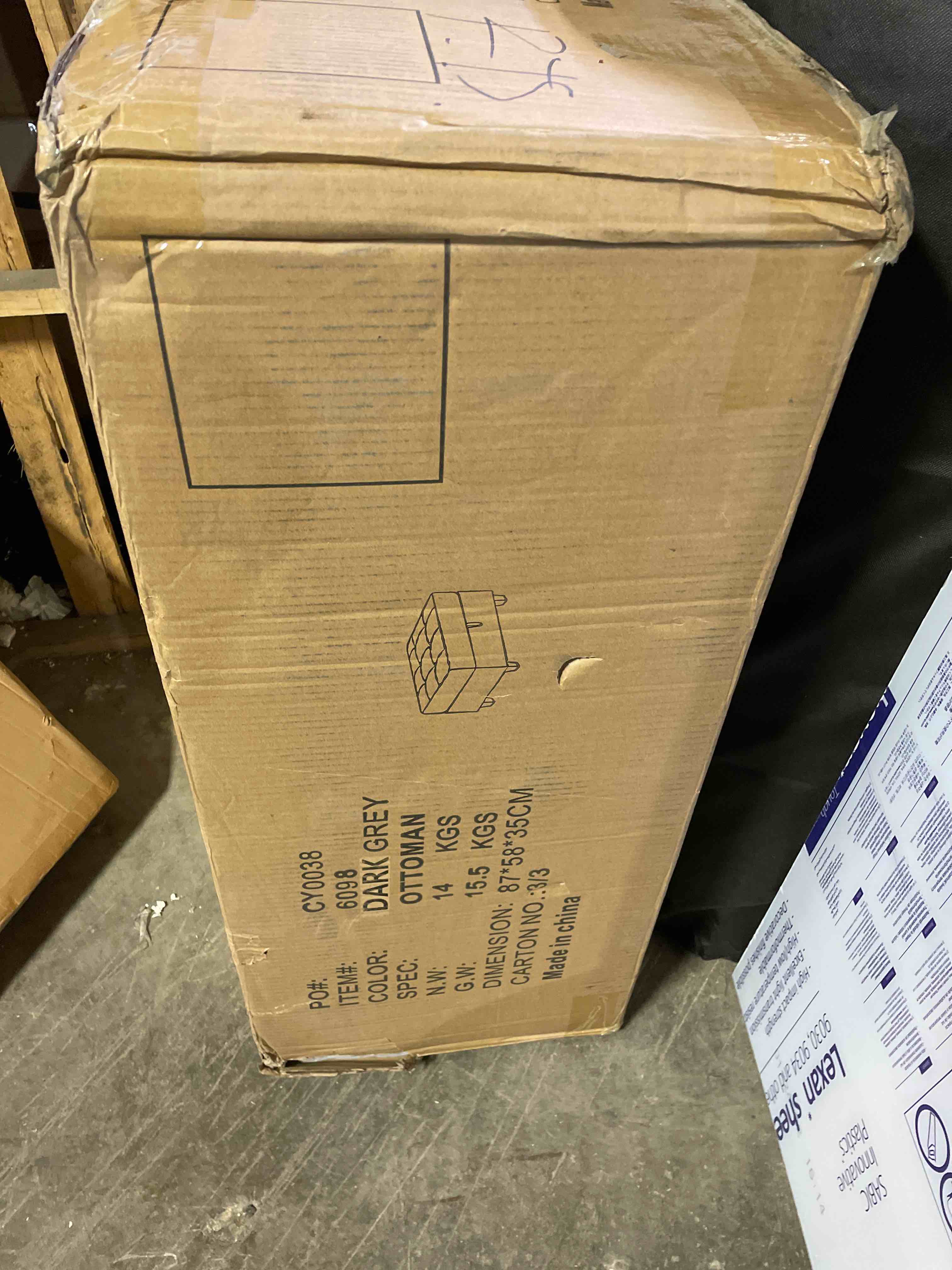 https://s3.amazonaws.com/lotting-images-prod/phillipi/RED5113766_1708725969102.jpeg