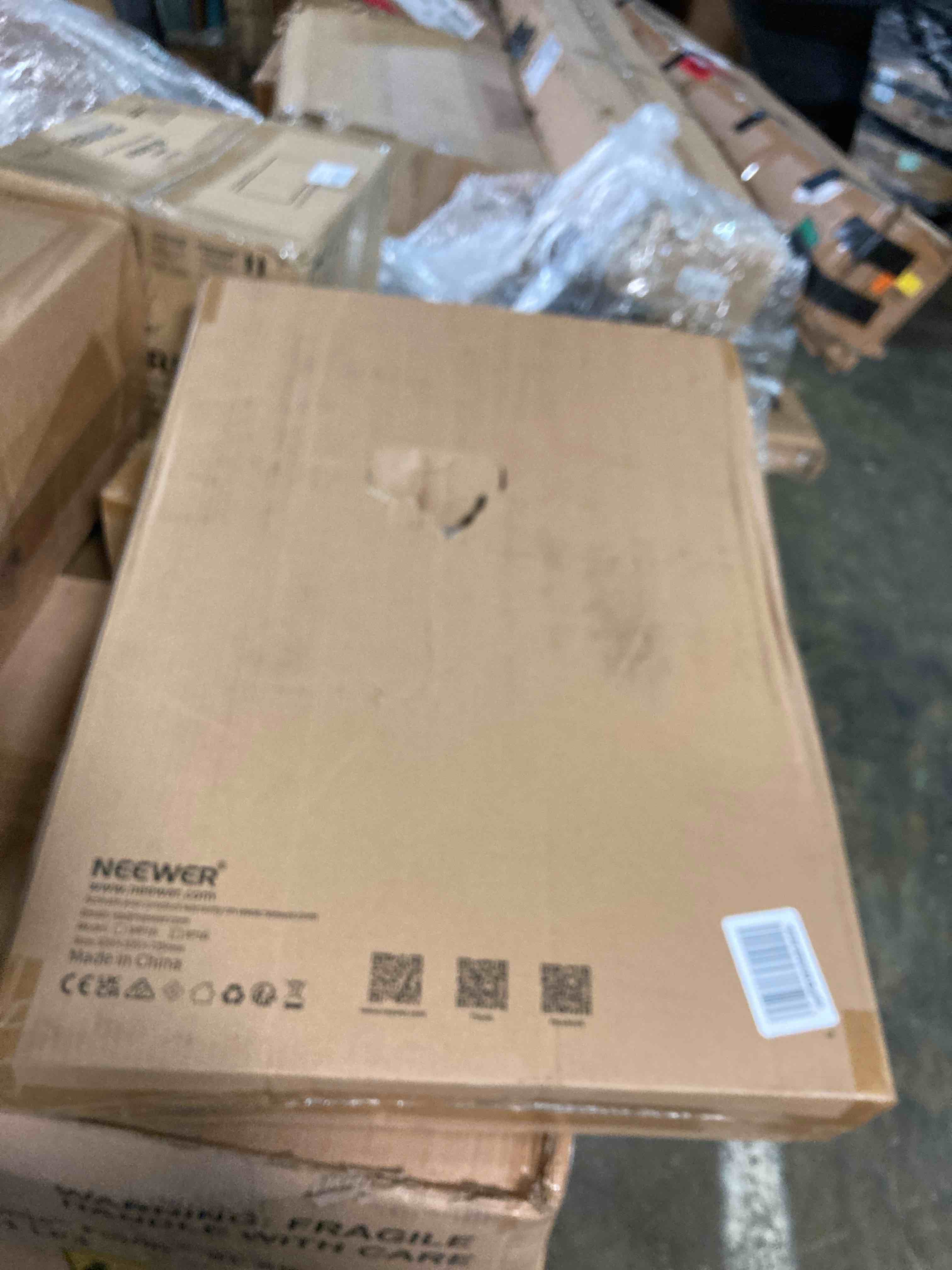 https://s3.amazonaws.com/lotting-images-prod/phillipi/RED5116061_1706298502979.jpeg