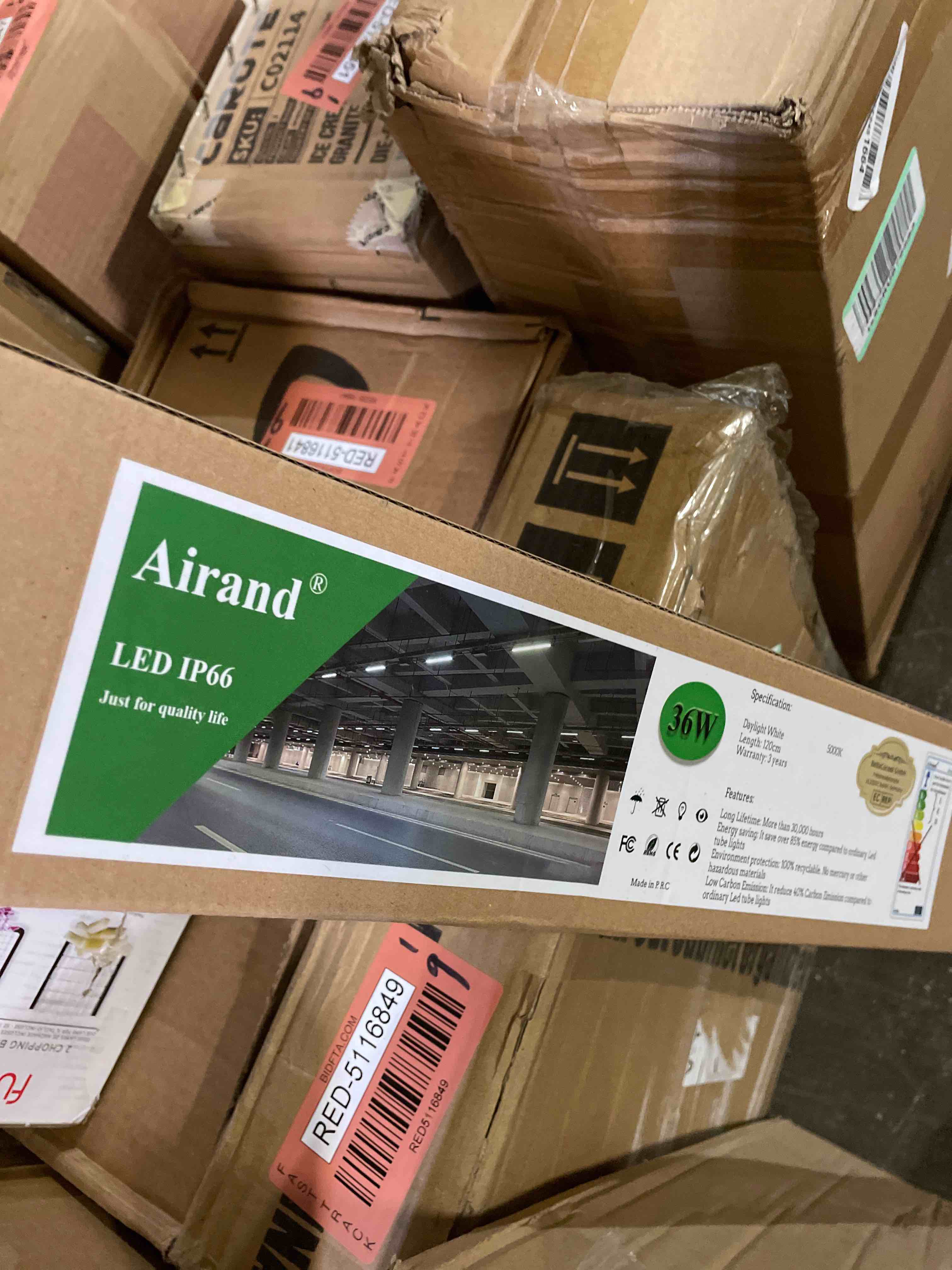https://s3.amazonaws.com/lotting-images-prod/phillipi/RED5116868_1706825350469.jpeg