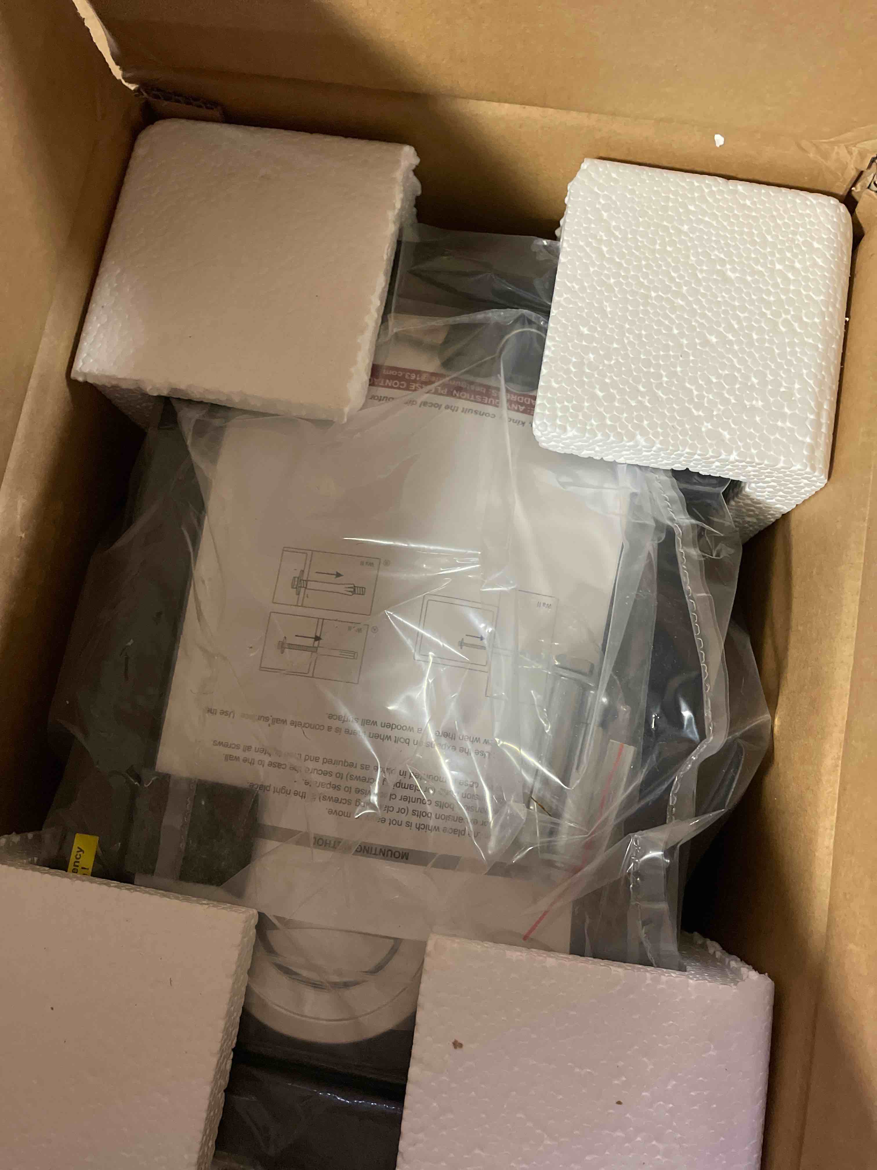 https://s3.amazonaws.com/lotting-images-prod/phillipi/RED5116894_1706829924315.jpeg