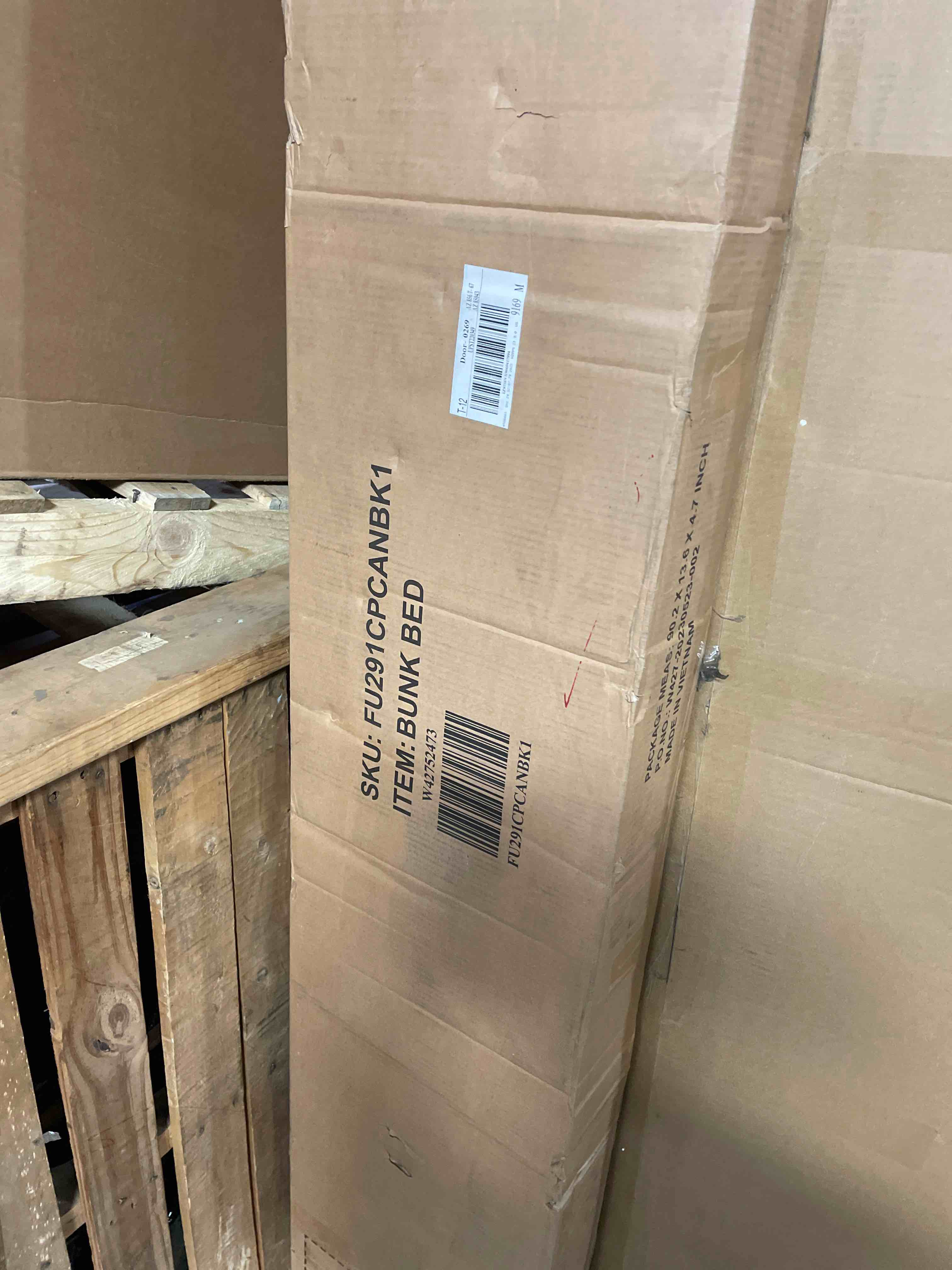 https://s3.amazonaws.com/lotting-images-prod/phillipi/RED5116930_1706832728704.jpeg