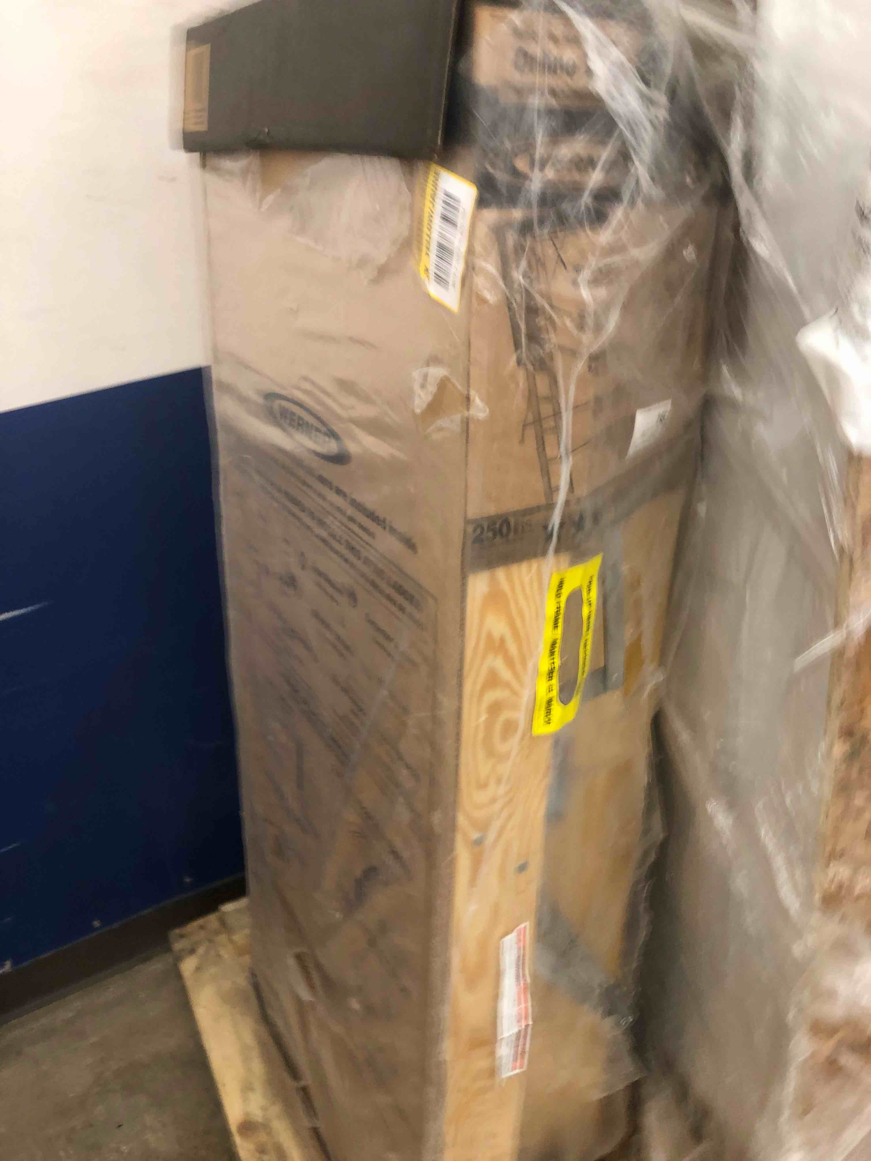 https://s3.amazonaws.com/lotting-images-prod/phillipi/RED5117138_1710516711044.jpeg