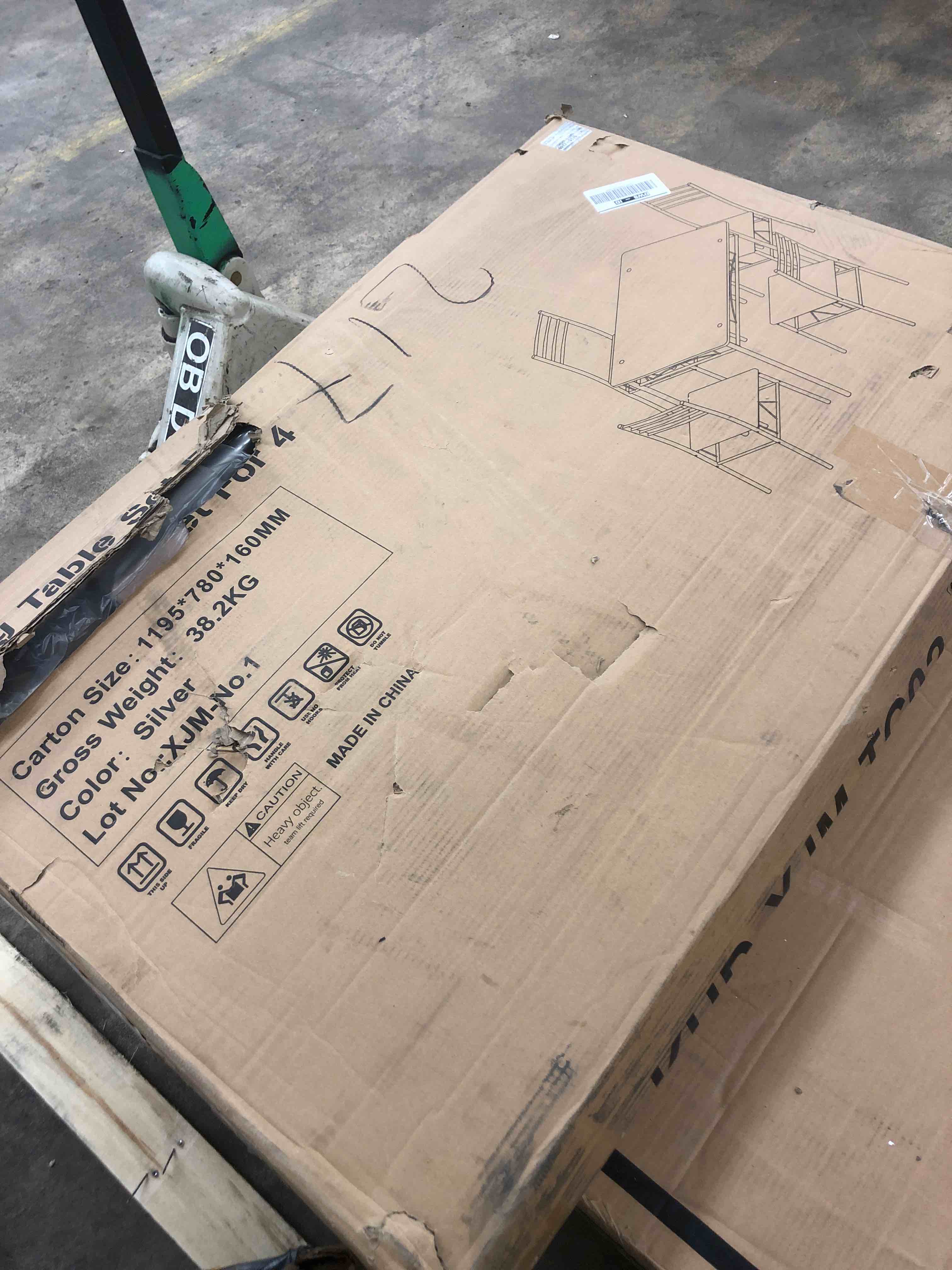 https://s3.amazonaws.com/lotting-images-prod/phillipi/RED5117157_1710526636066.jpeg