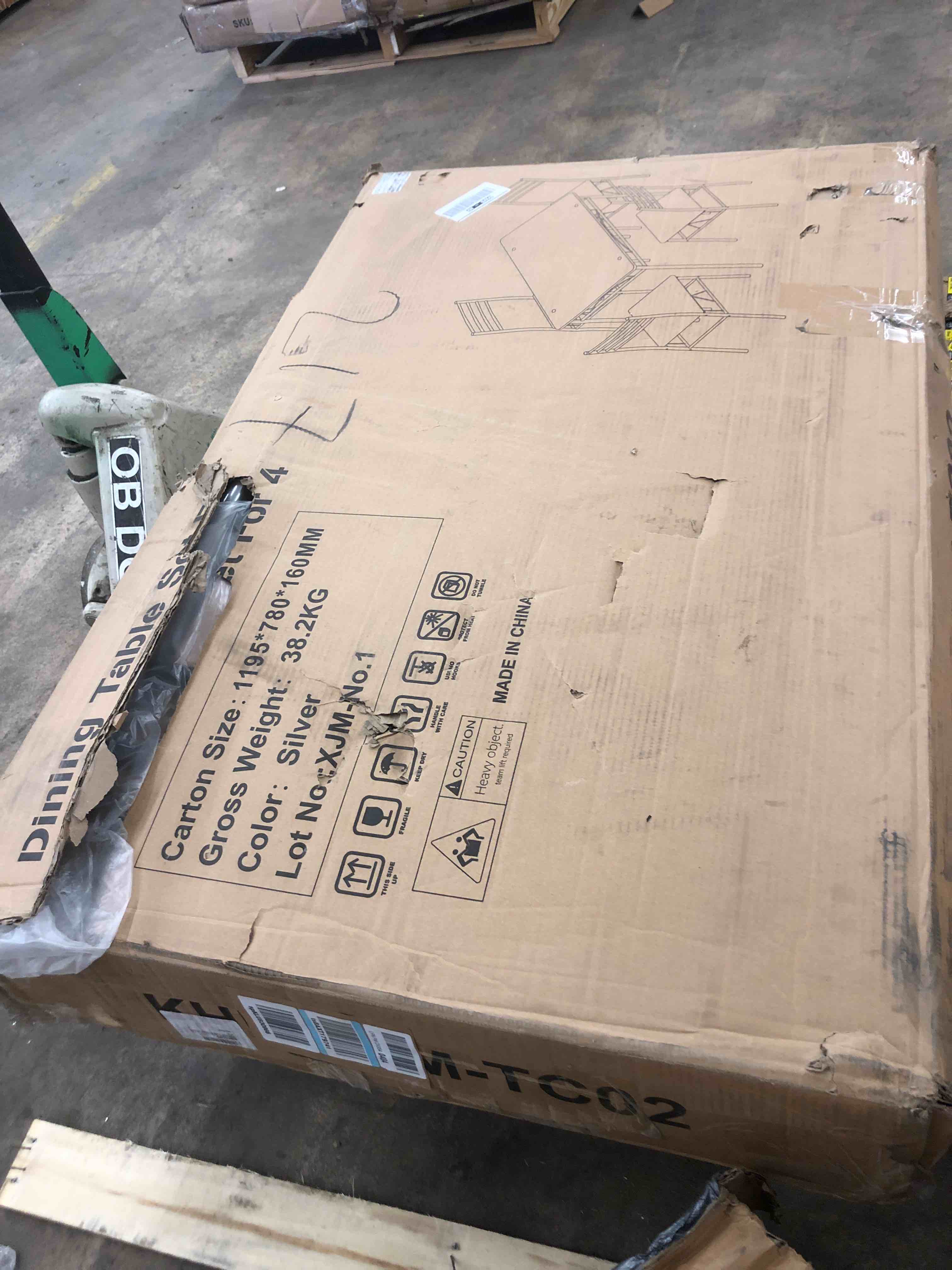 https://s3.amazonaws.com/lotting-images-prod/phillipi/RED5117157_1710526638862.jpeg