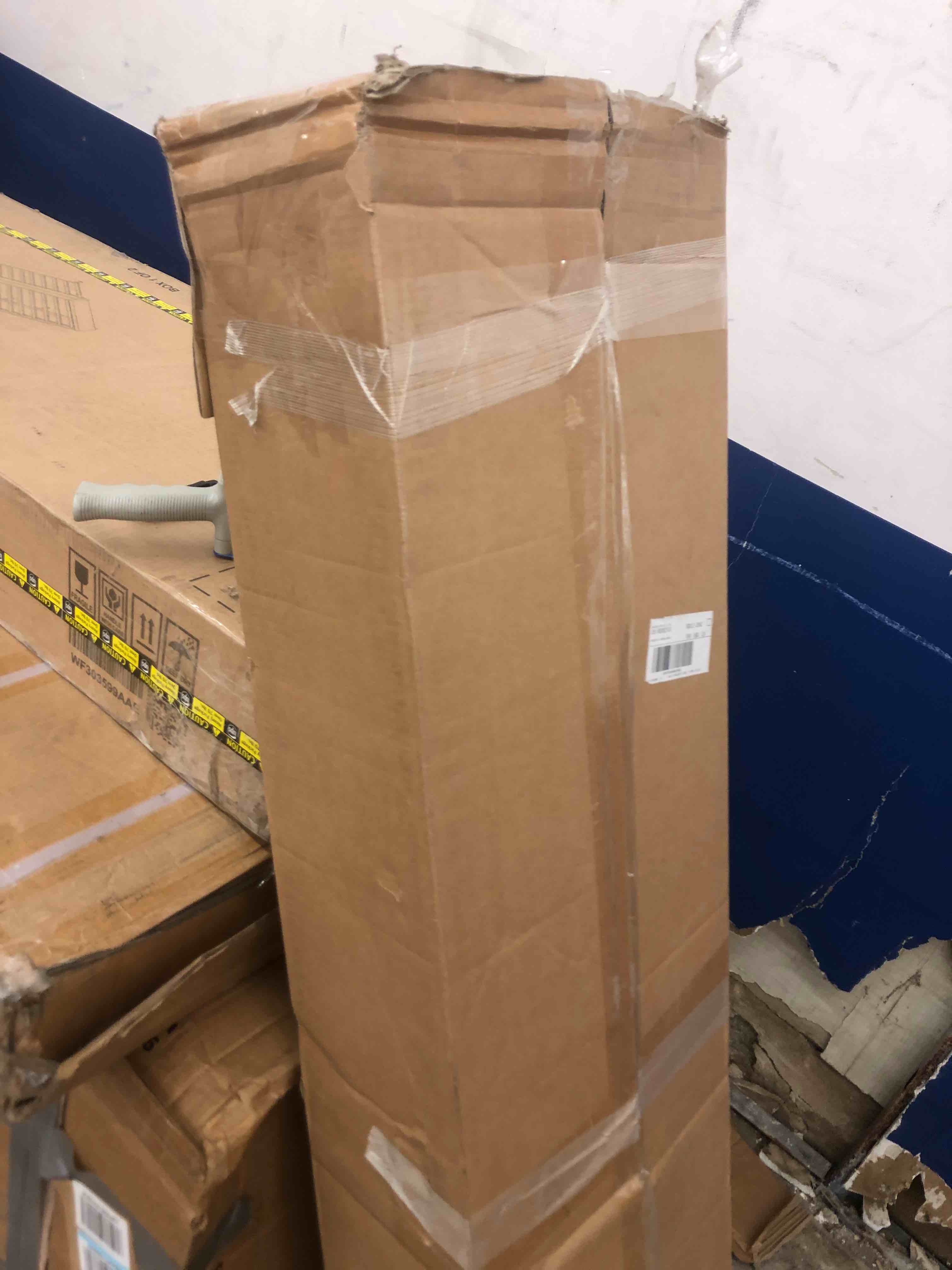 https://s3.amazonaws.com/lotting-images-prod/phillipi/RED5117270_1710951123176.jpeg