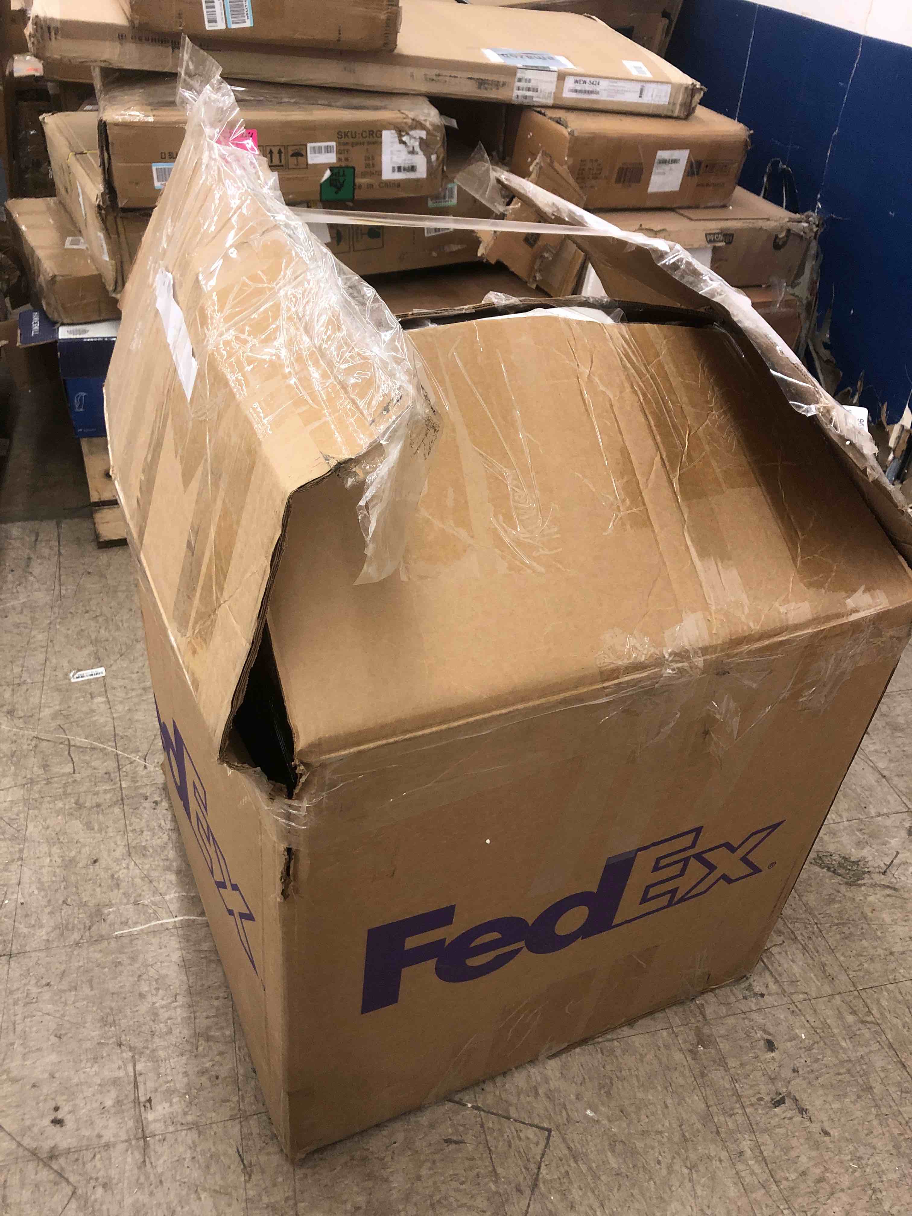 https://s3.amazonaws.com/lotting-images-prod/phillipi/RED5117278_1710954857540.jpeg