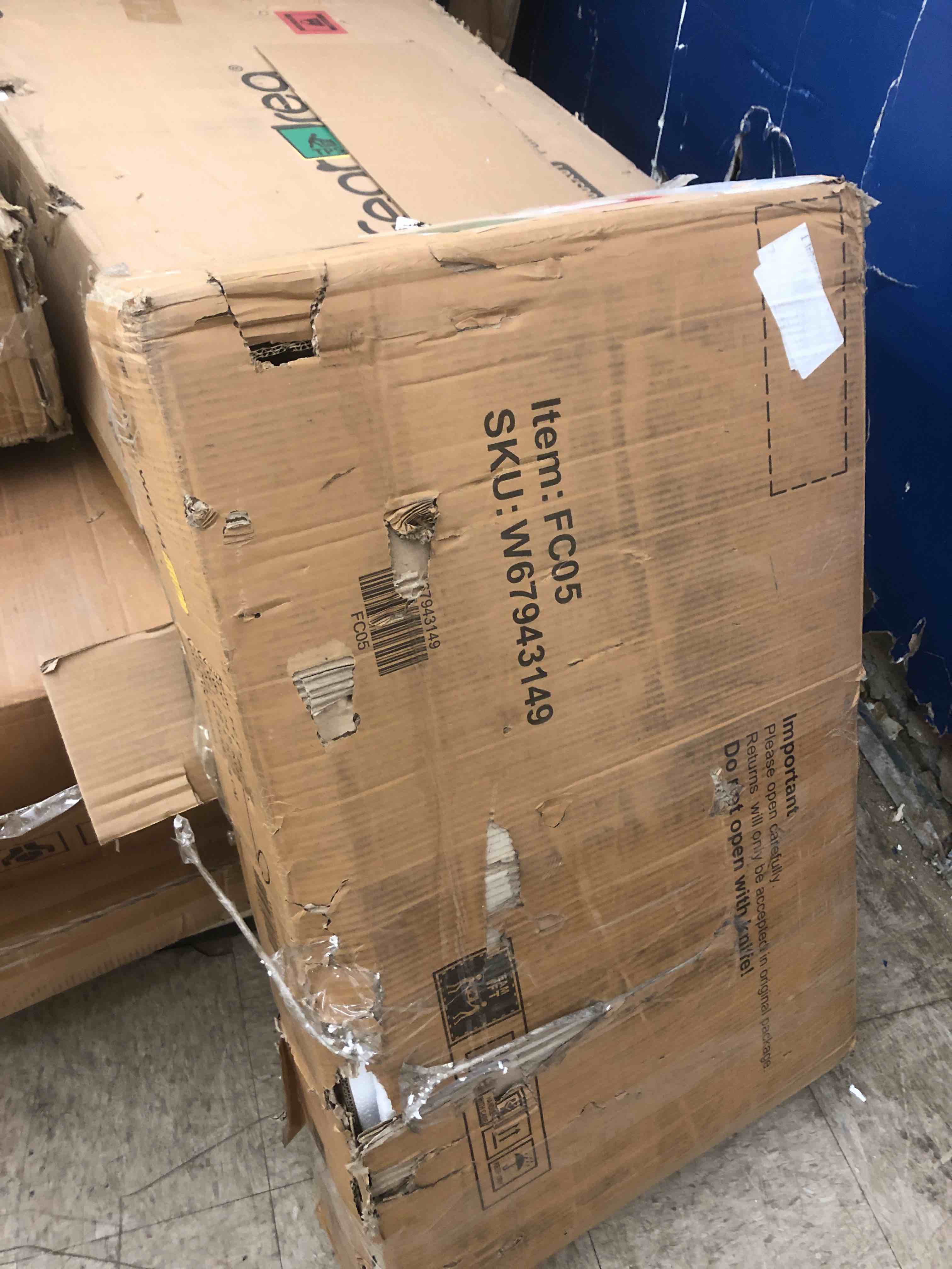 https://s3.amazonaws.com/lotting-images-prod/phillipi/RED5117284_1710955463904.jpeg