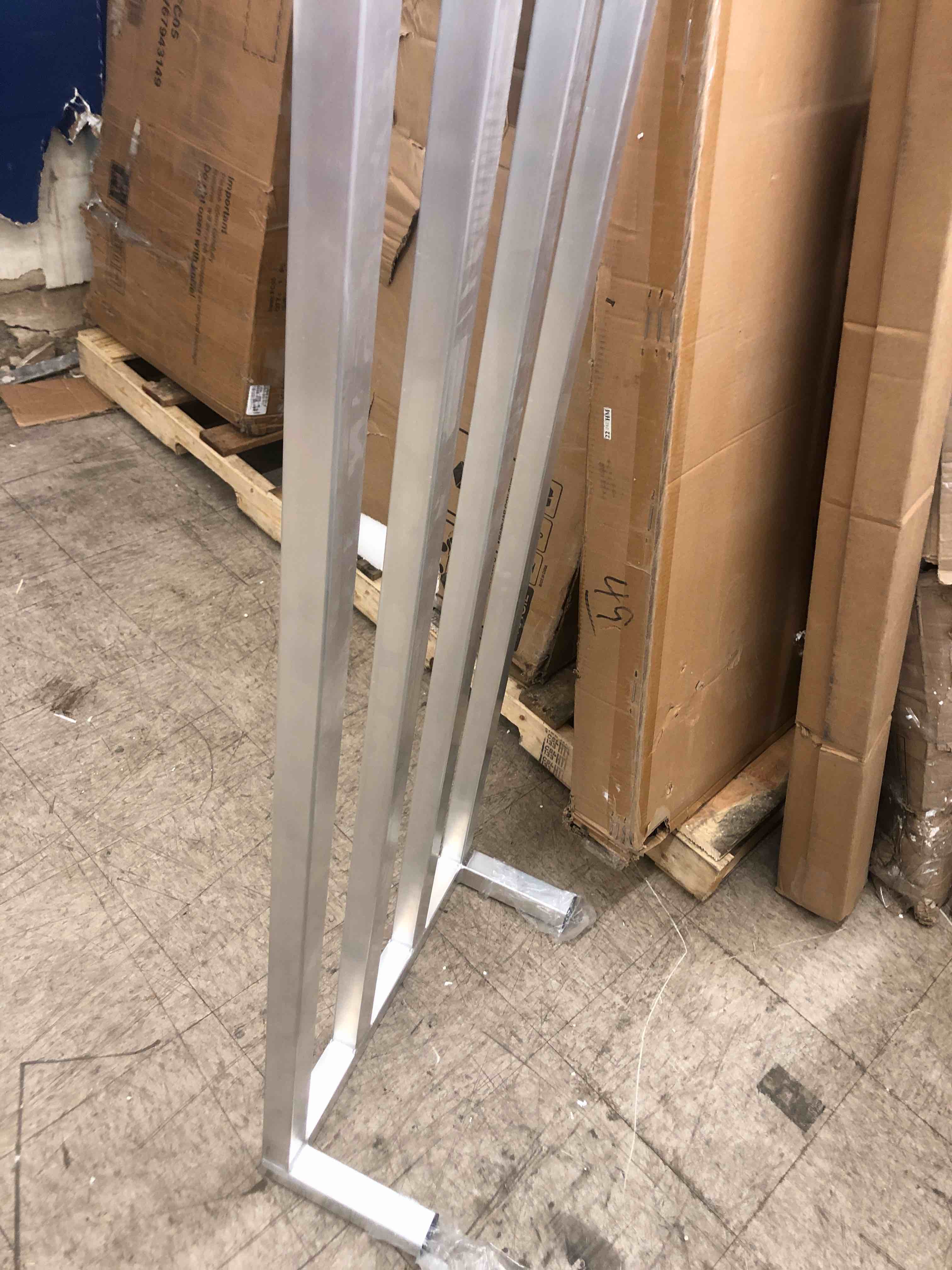 https://s3.amazonaws.com/lotting-images-prod/phillipi/RED5117297_1710957848369.jpeg