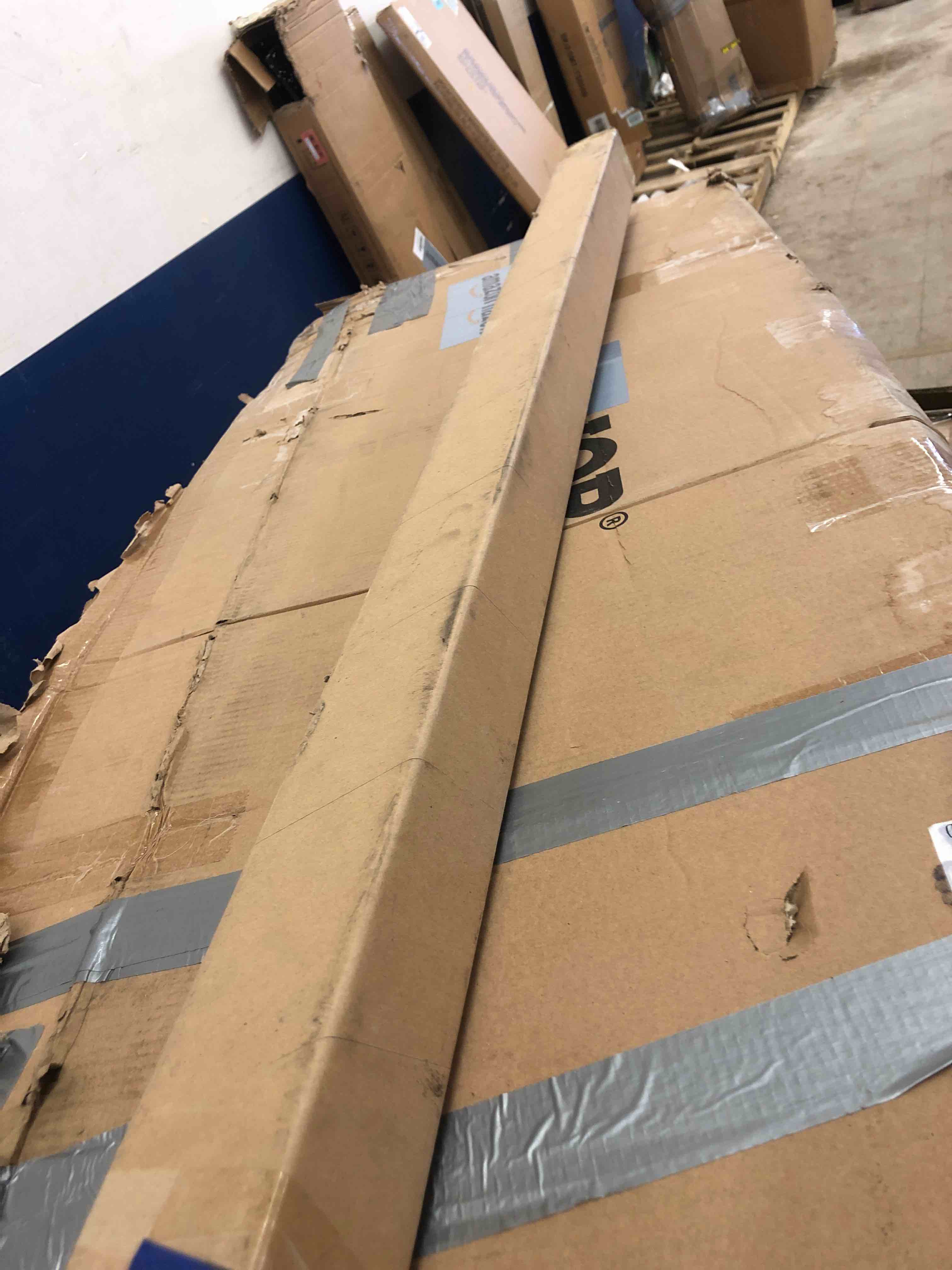 https://s3.amazonaws.com/lotting-images-prod/phillipi/RED5117672_1712591839617.jpeg