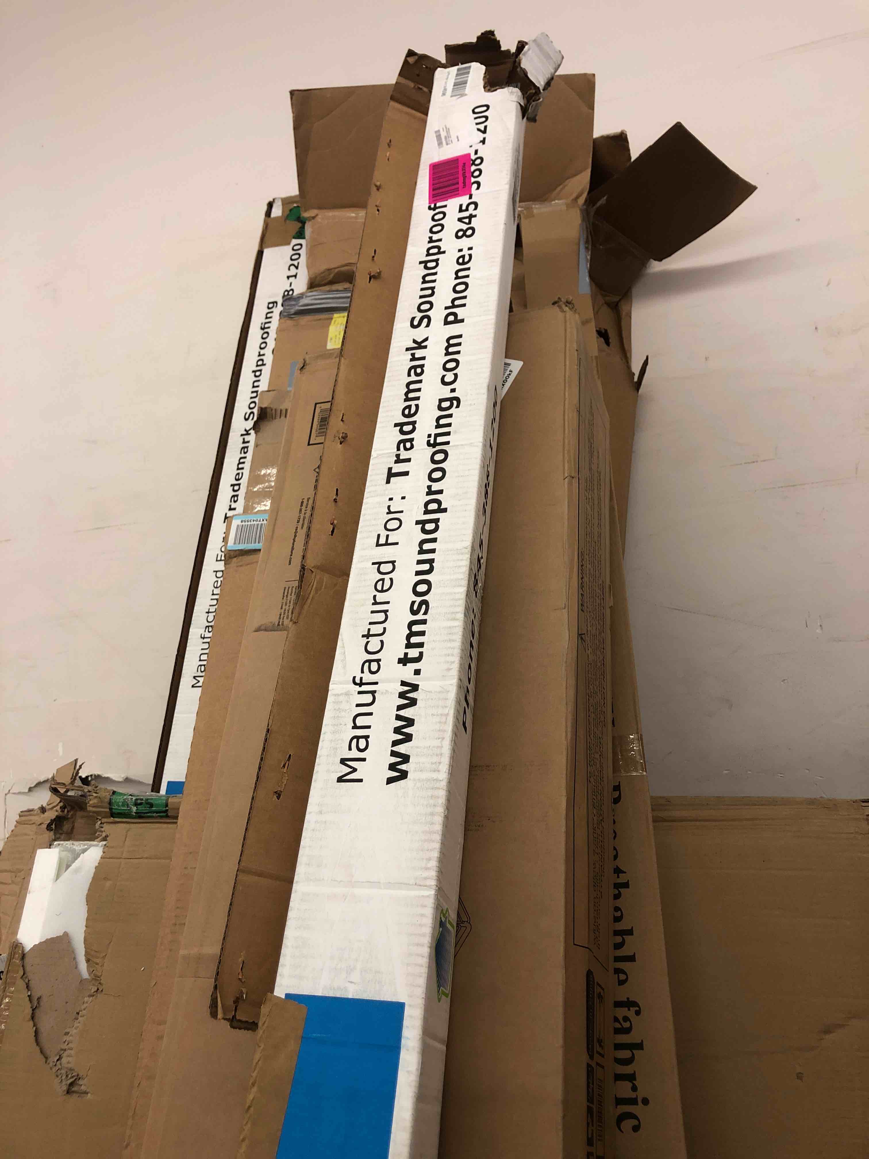 https://s3.amazonaws.com/lotting-images-prod/phillipi/RED5117830_1713377694805.jpeg