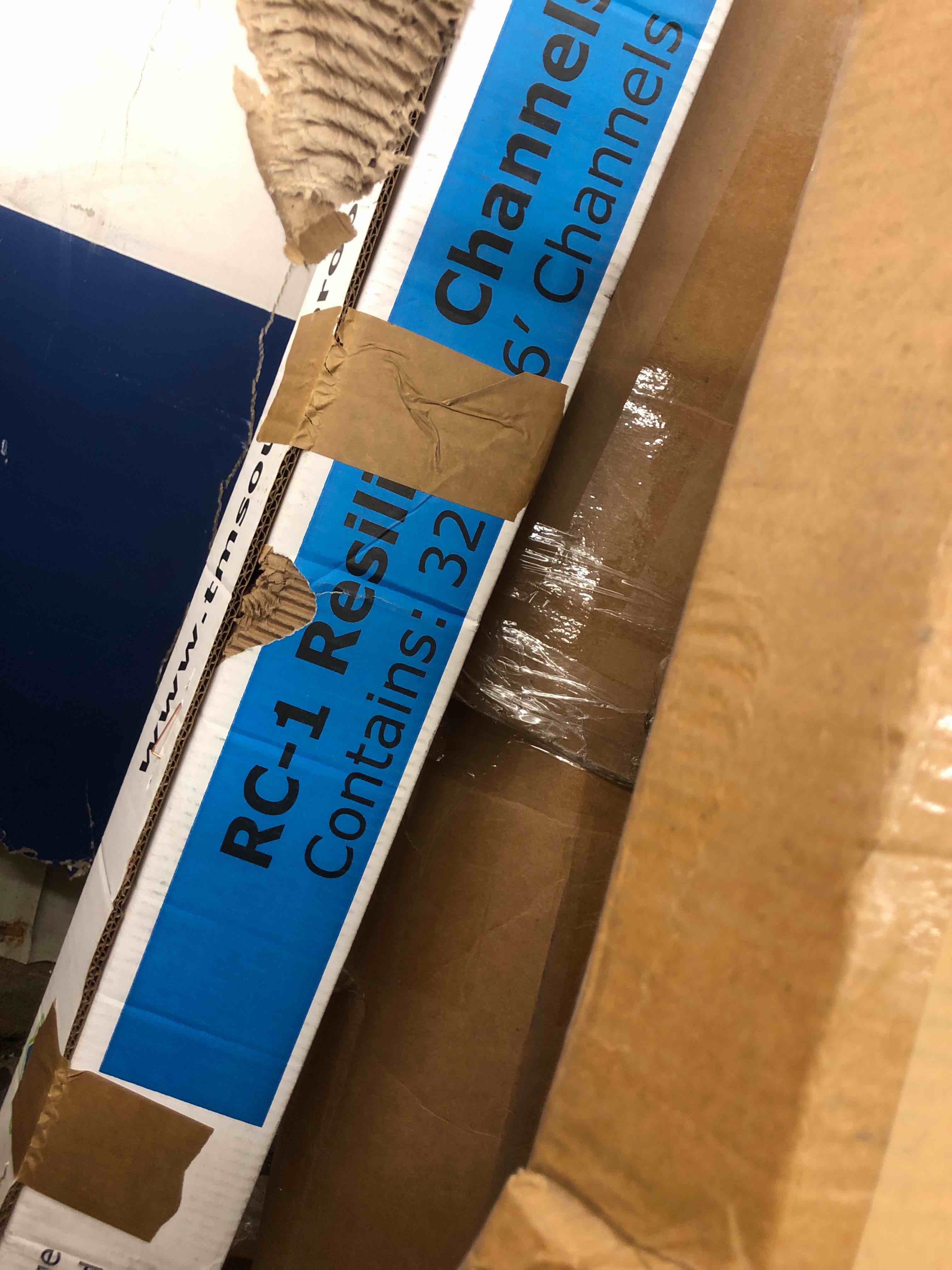 https://s3.amazonaws.com/lotting-images-prod/phillipi/RED5117831_1713377748272.jpeg