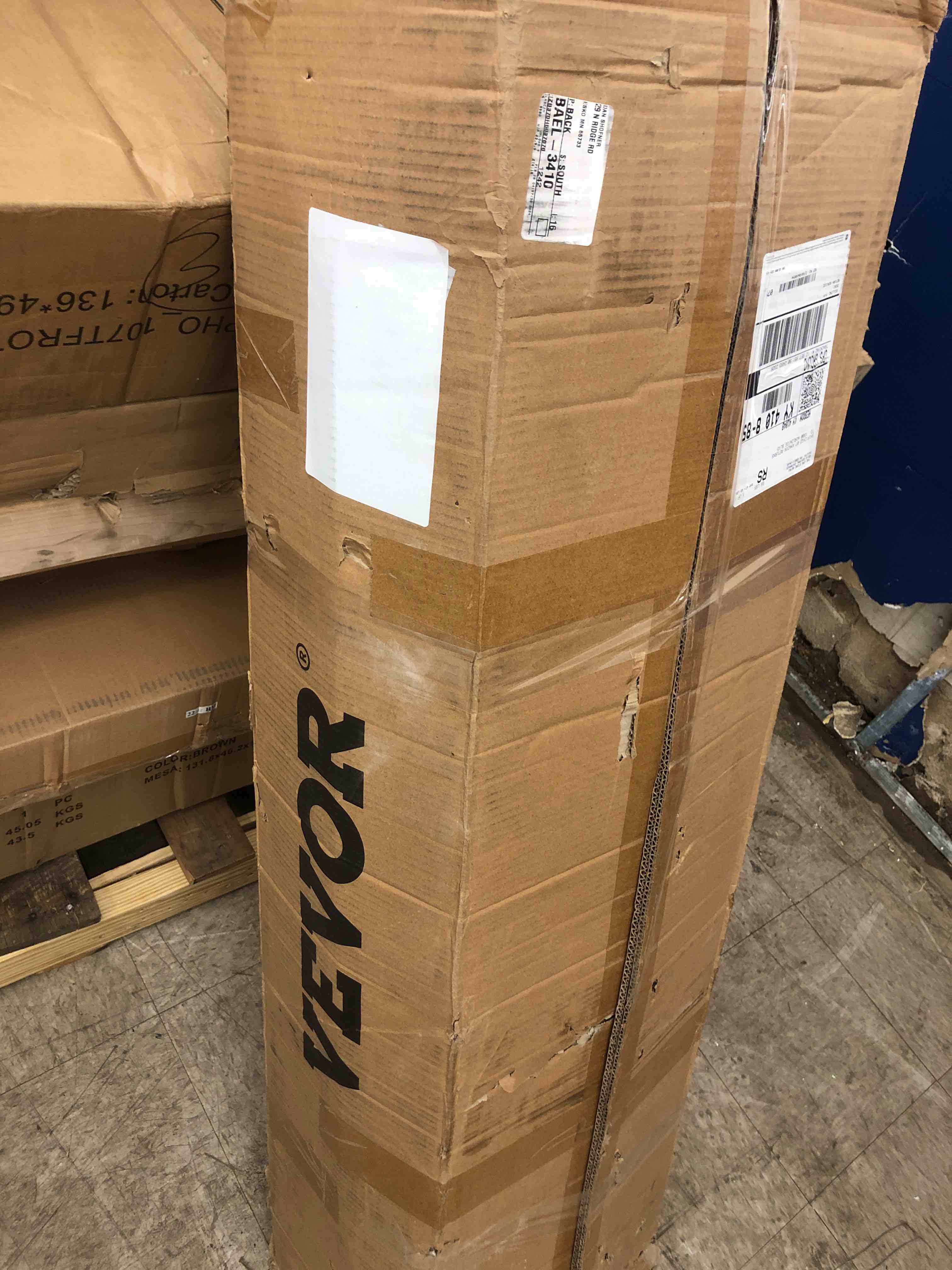 https://s3.amazonaws.com/lotting-images-prod/phillipi/RED5117878_1713456677894.jpeg