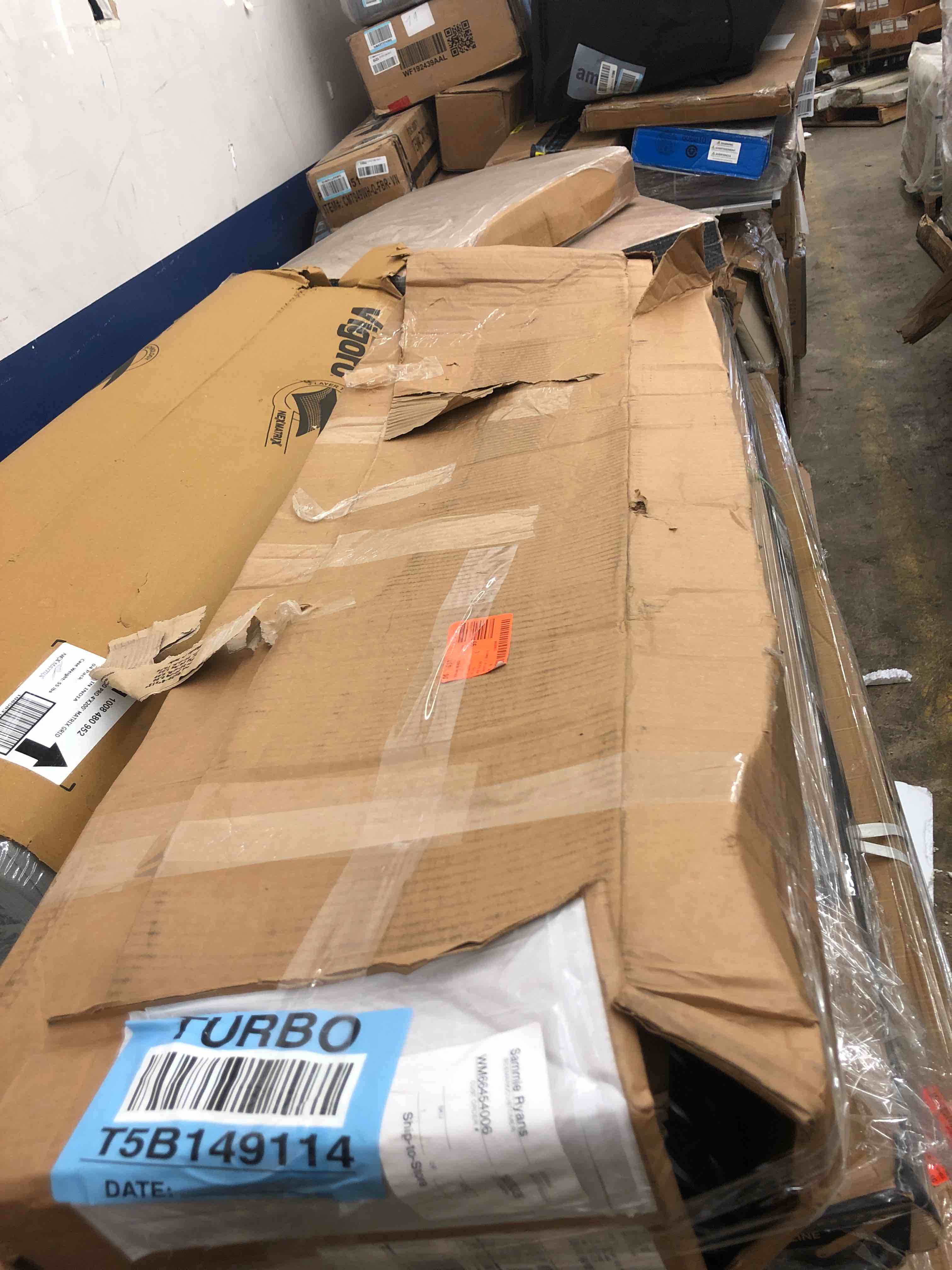 https://s3.amazonaws.com/lotting-images-prod/phillipi/RED5118274_1717599924946.jpeg