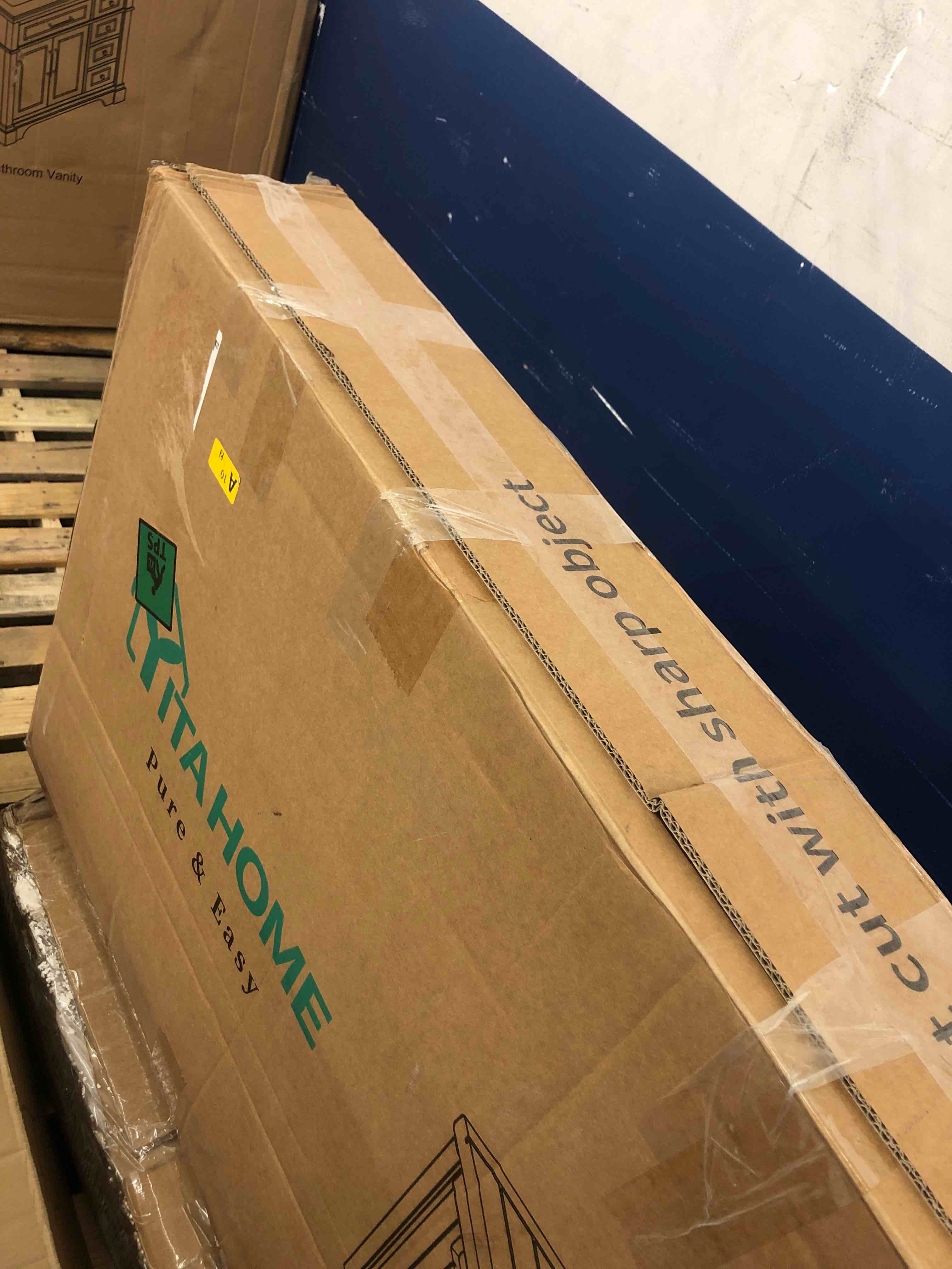 https://s3.amazonaws.com/lotting-images-prod/phillipi/RED5118374_1718725665942.jpeg