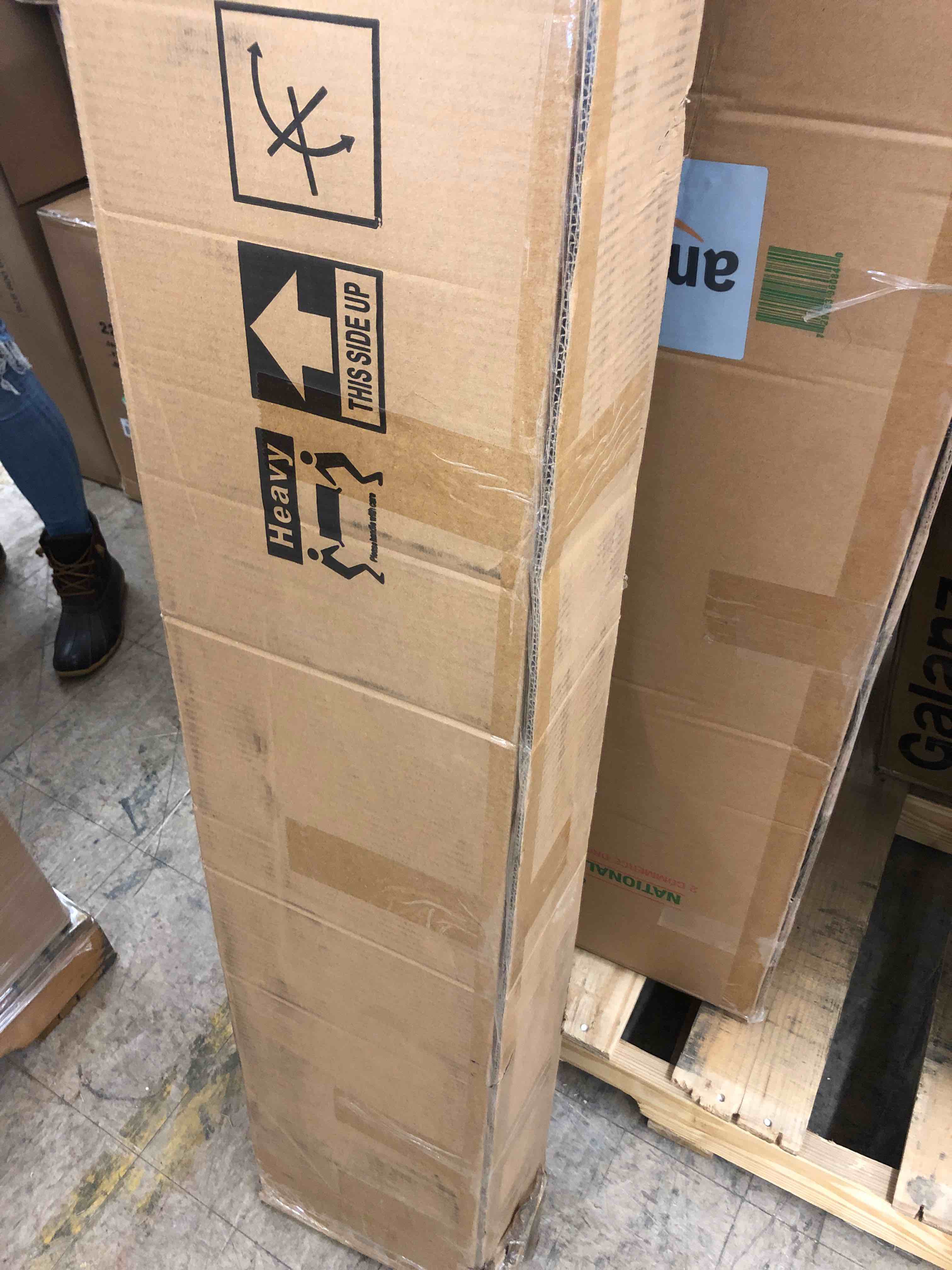 https://s3.amazonaws.com/lotting-images-prod/phillipi/RED5118574_1703263190493.jpeg