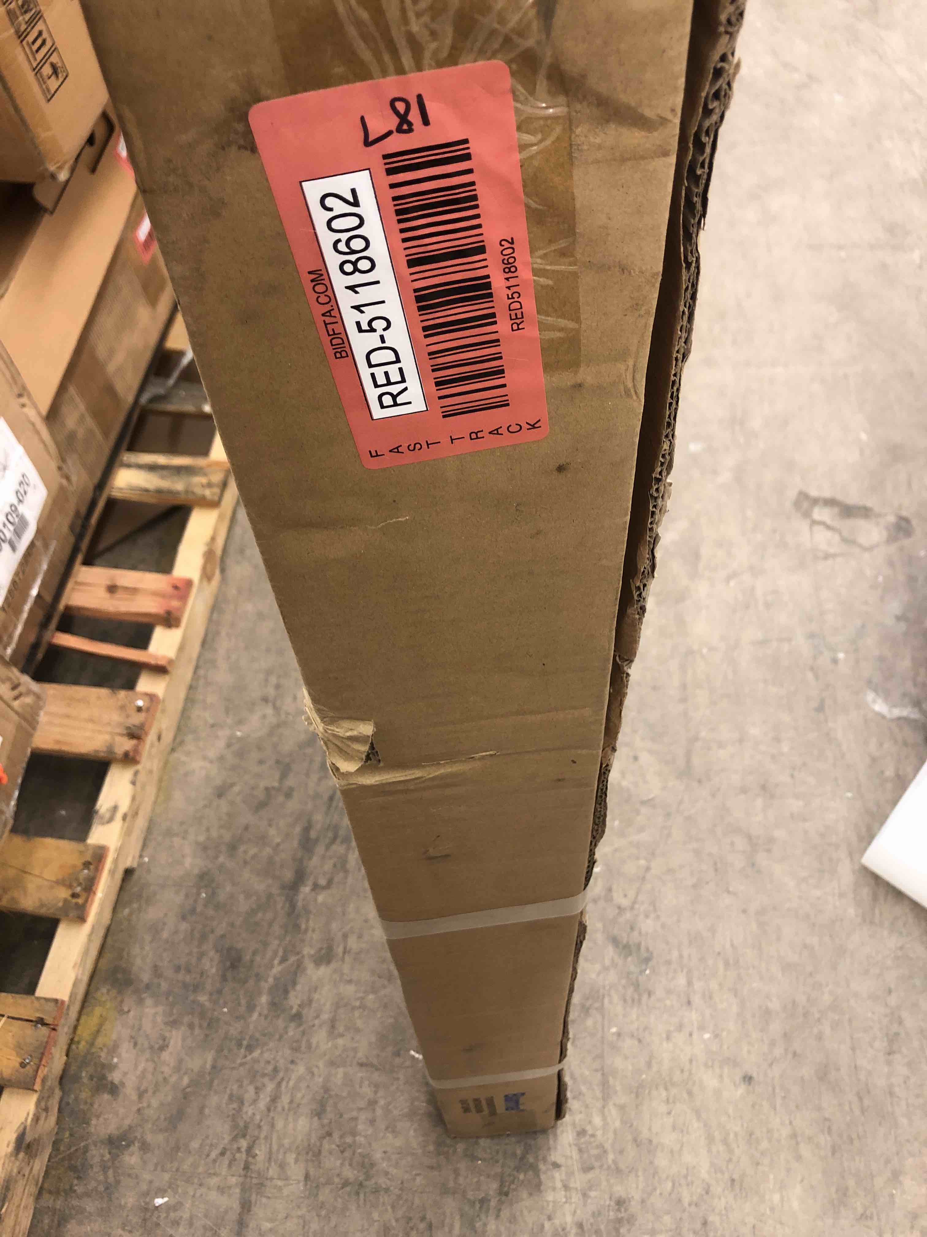 https://s3.amazonaws.com/lotting-images-prod/phillipi/RED5118602_1703276971903.jpeg