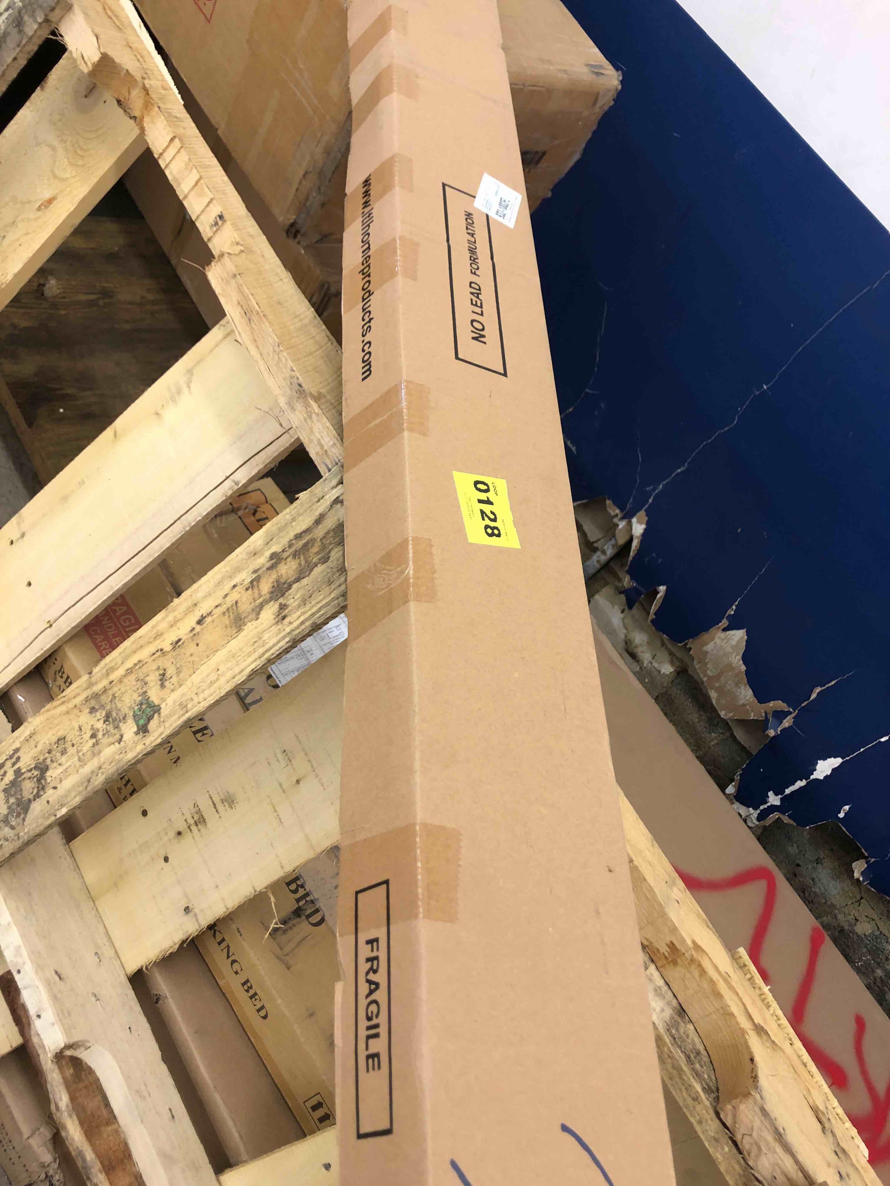 https://s3.amazonaws.com/lotting-images-prod/phillipi/RED5118628_1703697381082.jpeg