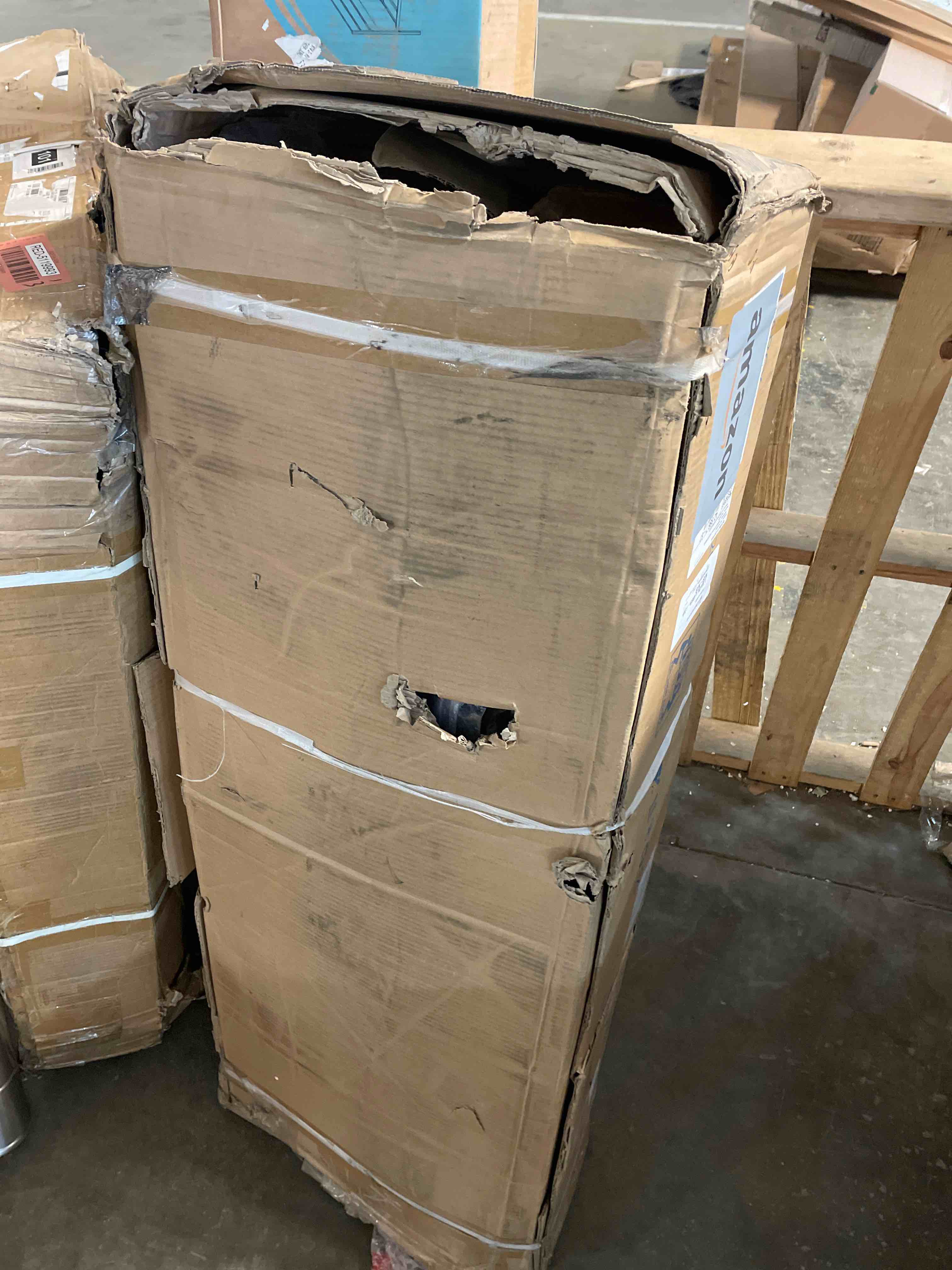 https://s3.amazonaws.com/lotting-images-prod/phillipi/RED5119996_1699905840147.jpeg