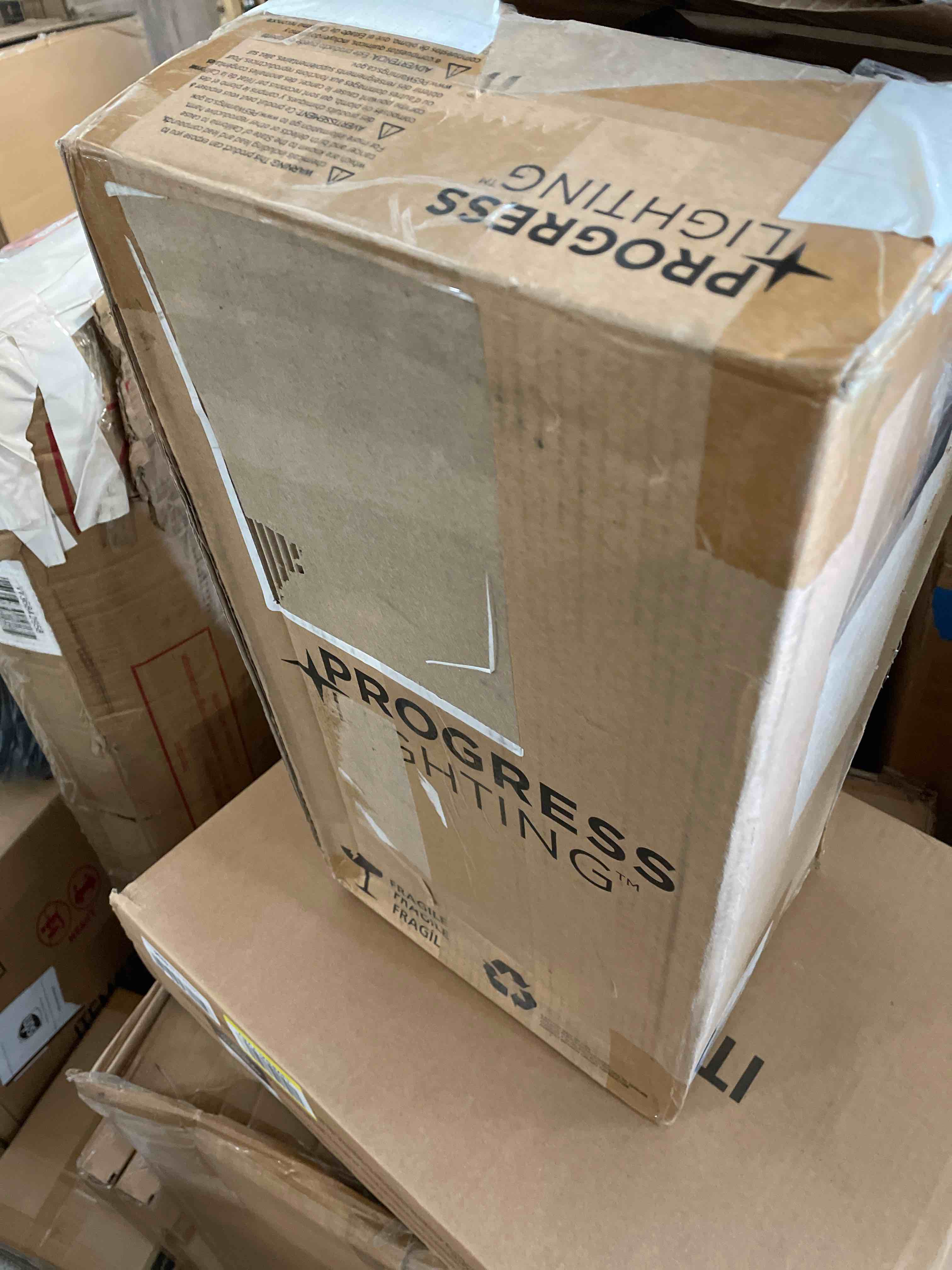 https://s3.amazonaws.com/lotting-images-prod/phillipi/RED5120033_1699984116333.jpeg