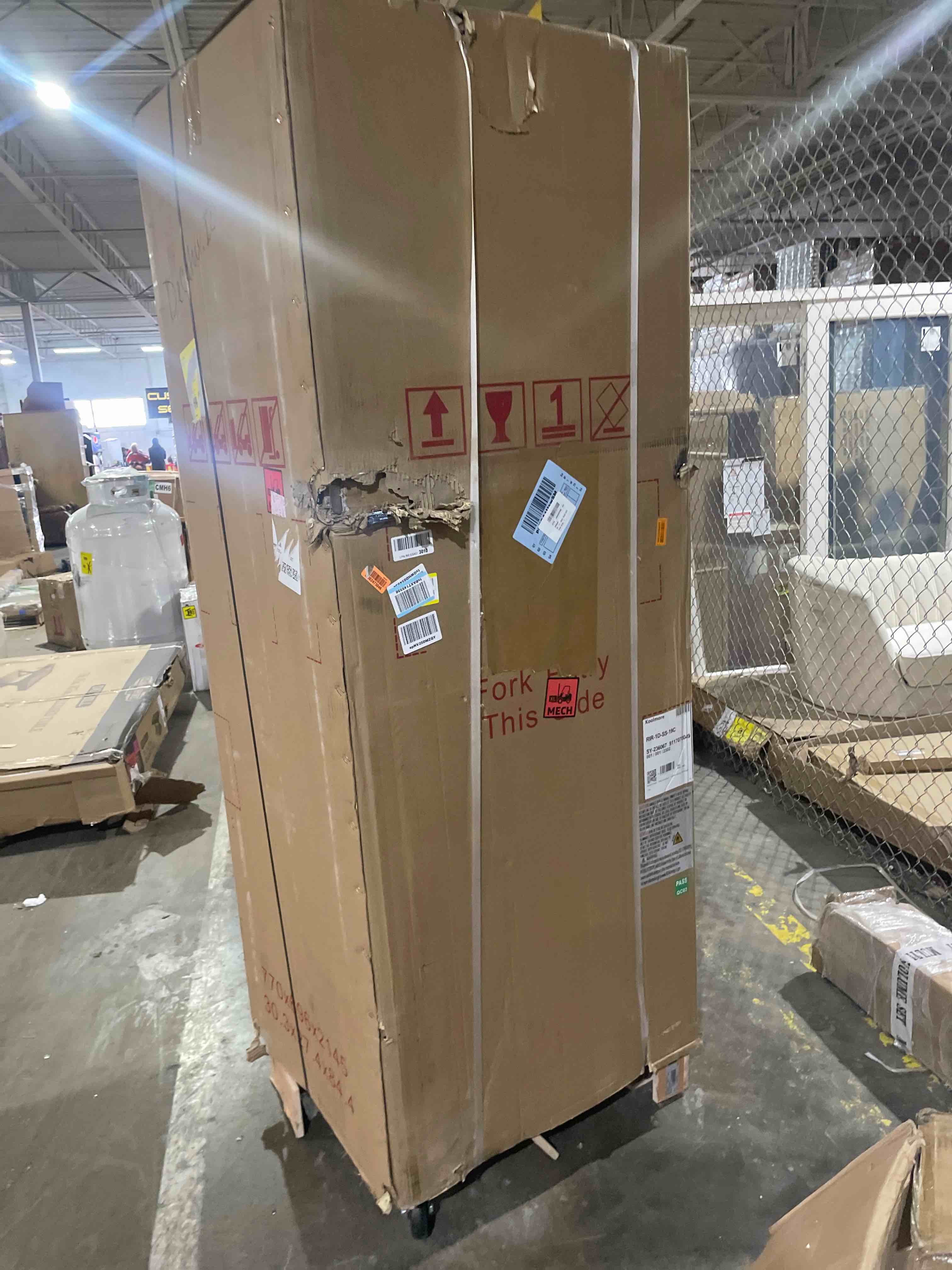 https://s3.amazonaws.com/lotting-images-prod/phillipi/RED5120273_1701196956539.jpeg