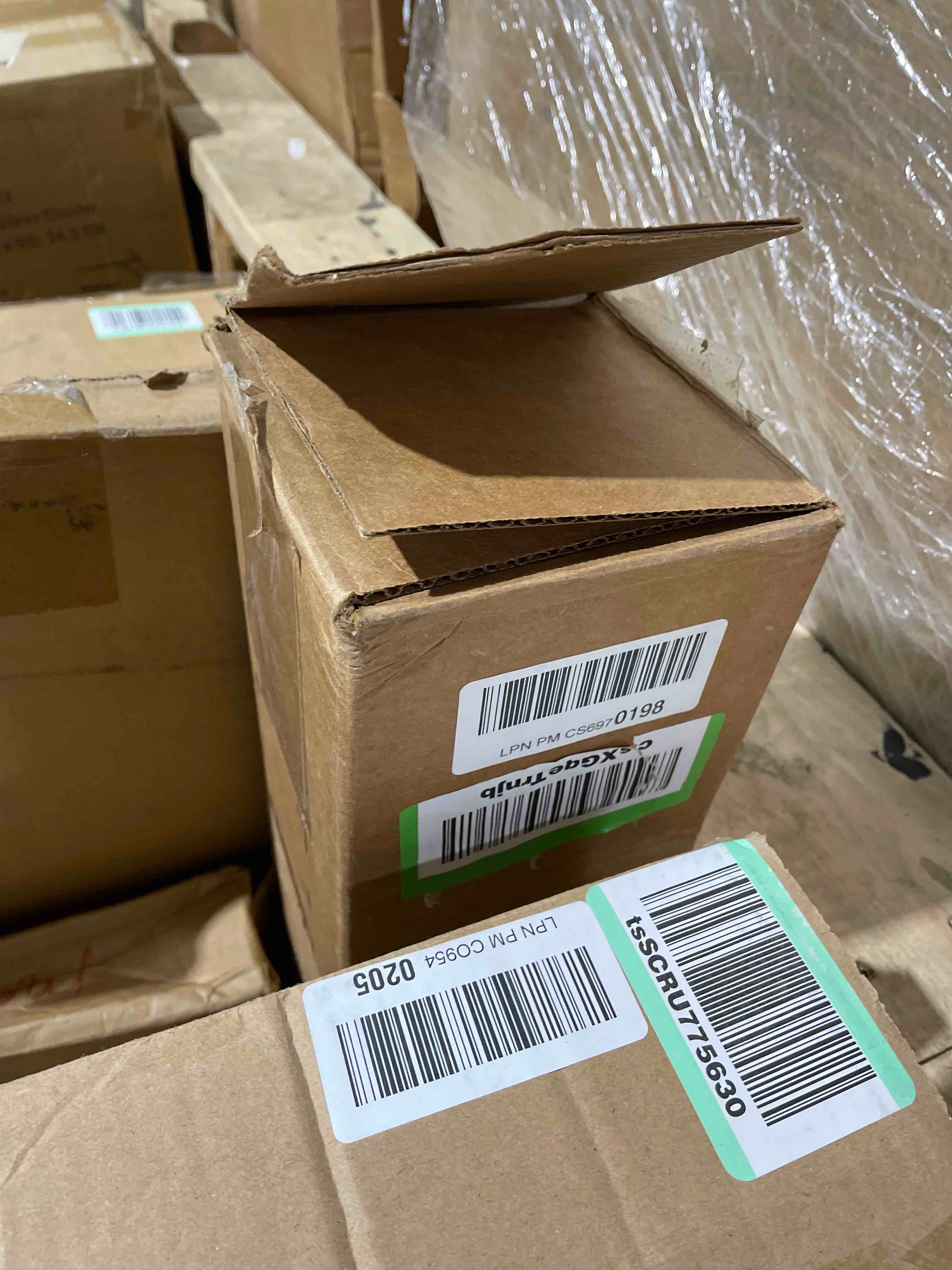 https://s3.amazonaws.com/lotting-images-prod/phillipi/RED5120579_1700516361223.jpeg