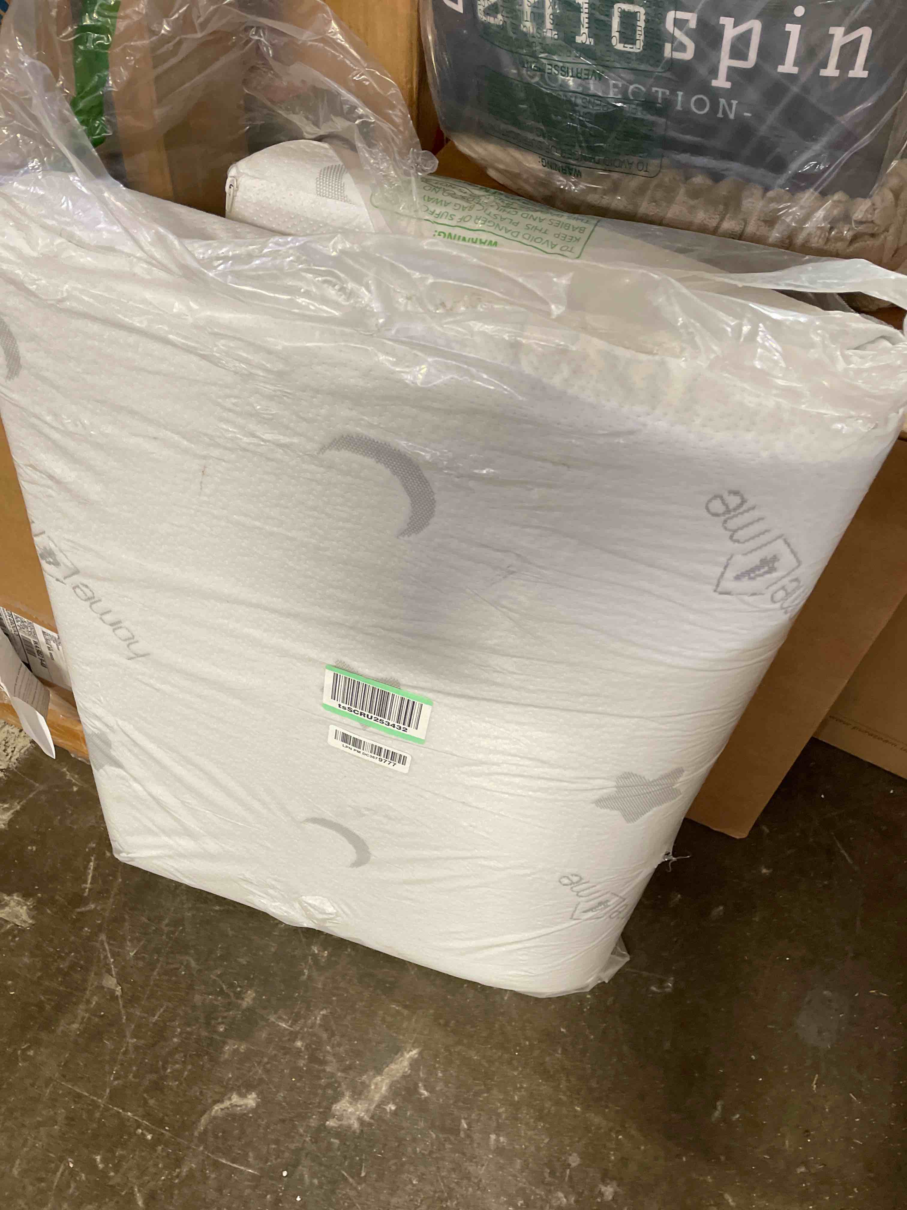 https://s3.amazonaws.com/lotting-images-prod/phillipi/RED5121314_1701475531590.jpeg