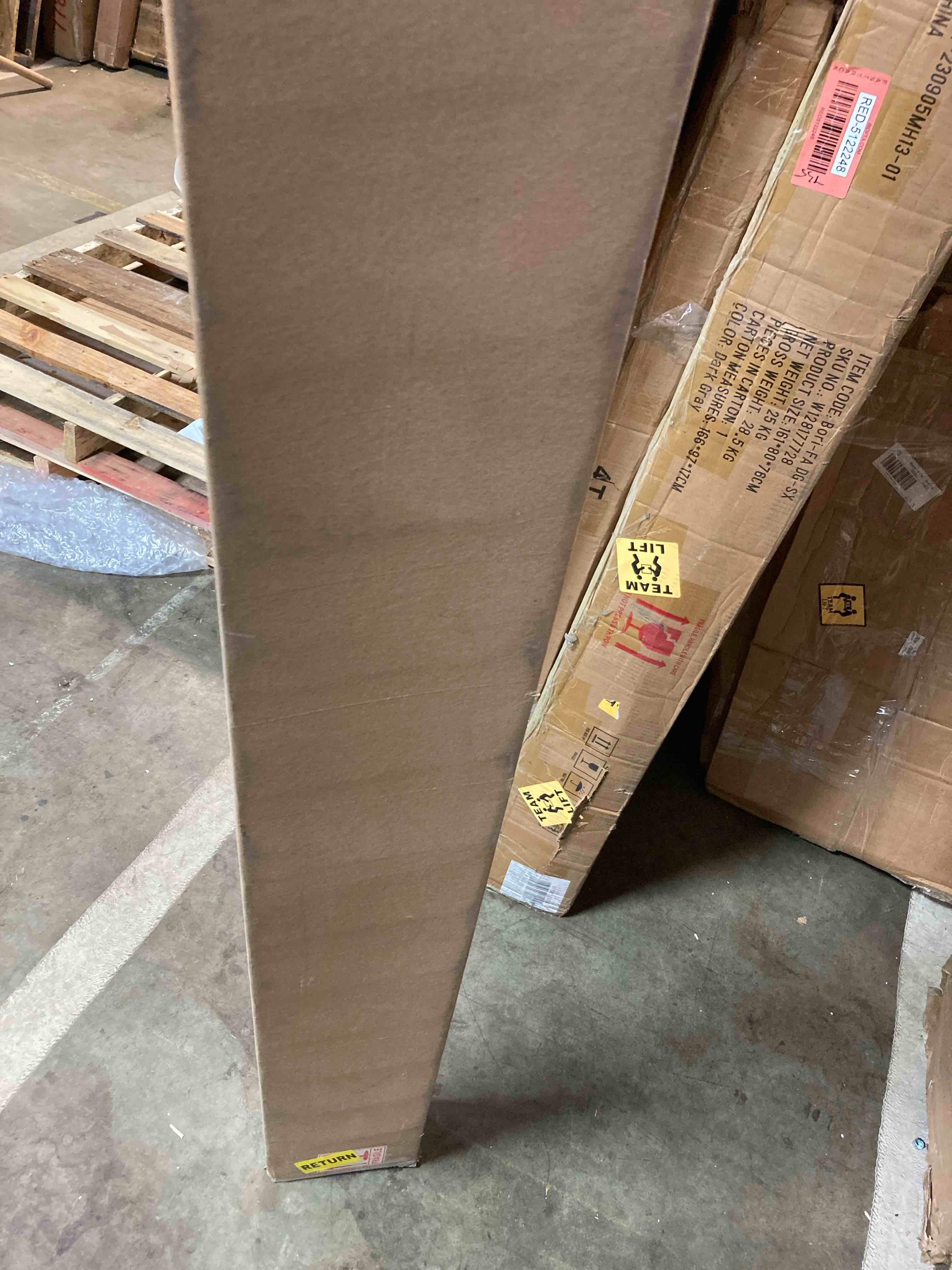 https://s3.amazonaws.com/lotting-images-prod/phillipi/RED5122244_1715105464223.jpeg