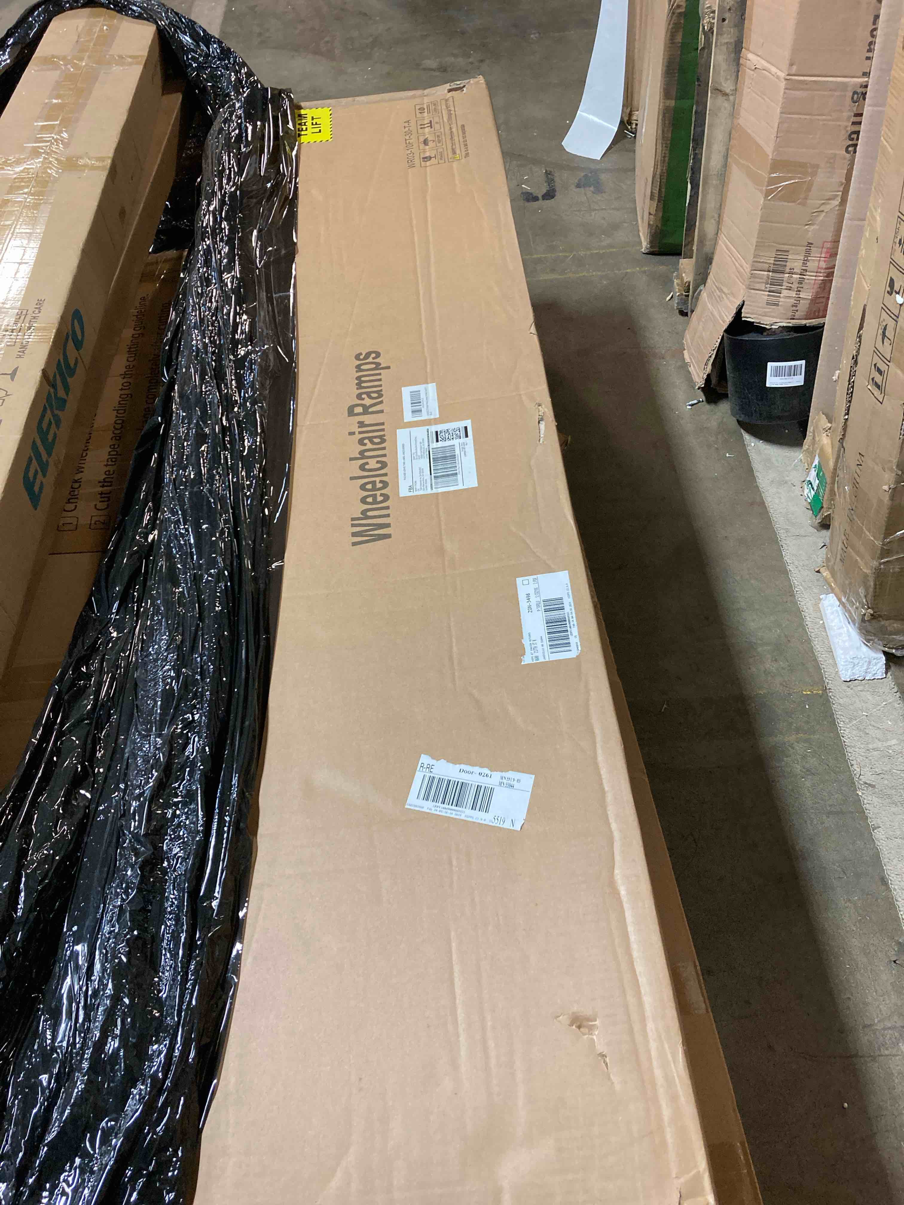 https://s3.amazonaws.com/lotting-images-prod/phillipi/RED5122247_1715105107626.jpeg