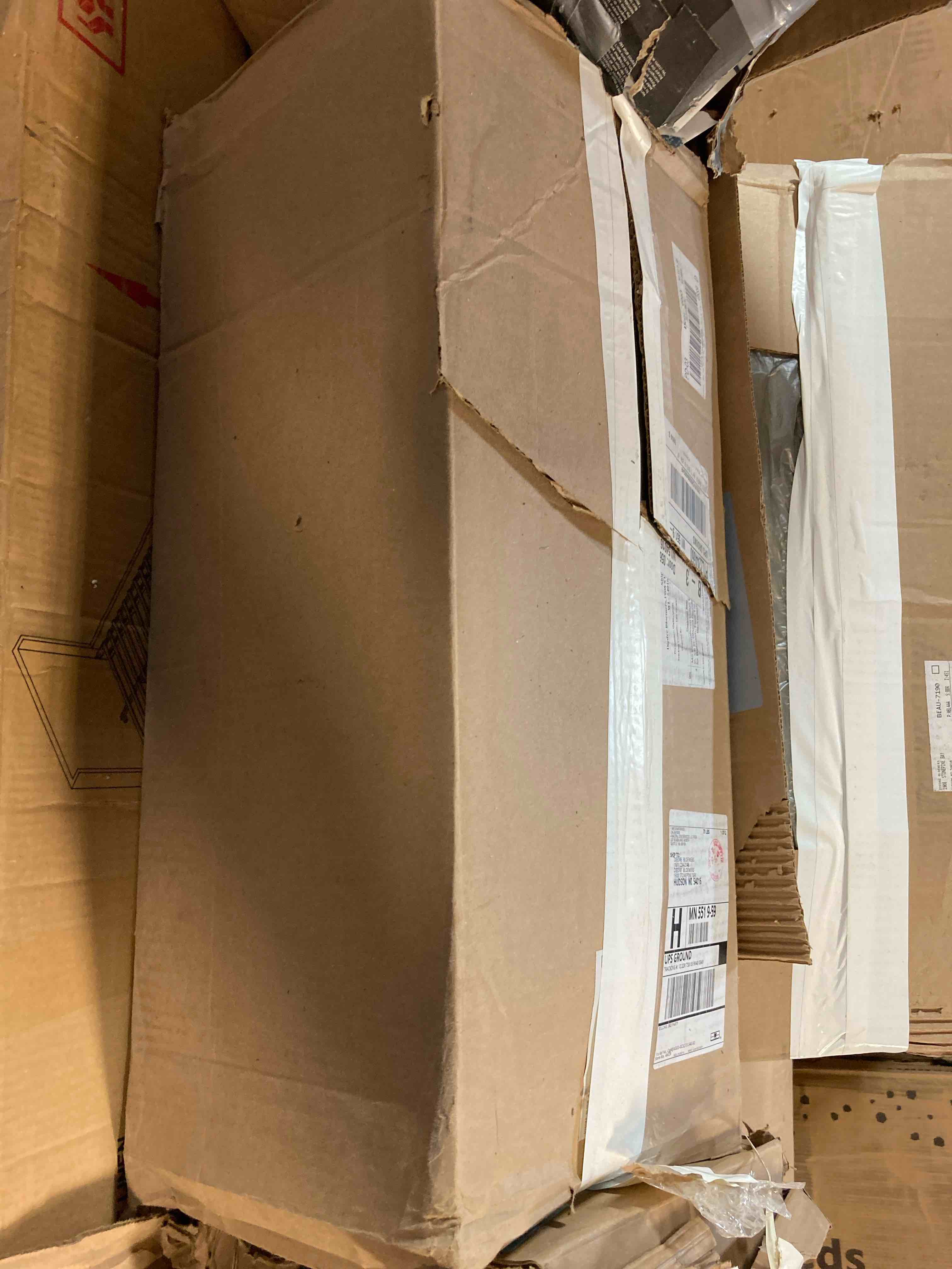 https://s3.amazonaws.com/lotting-images-prod/phillipi/RED5122267_1715101988168.jpeg