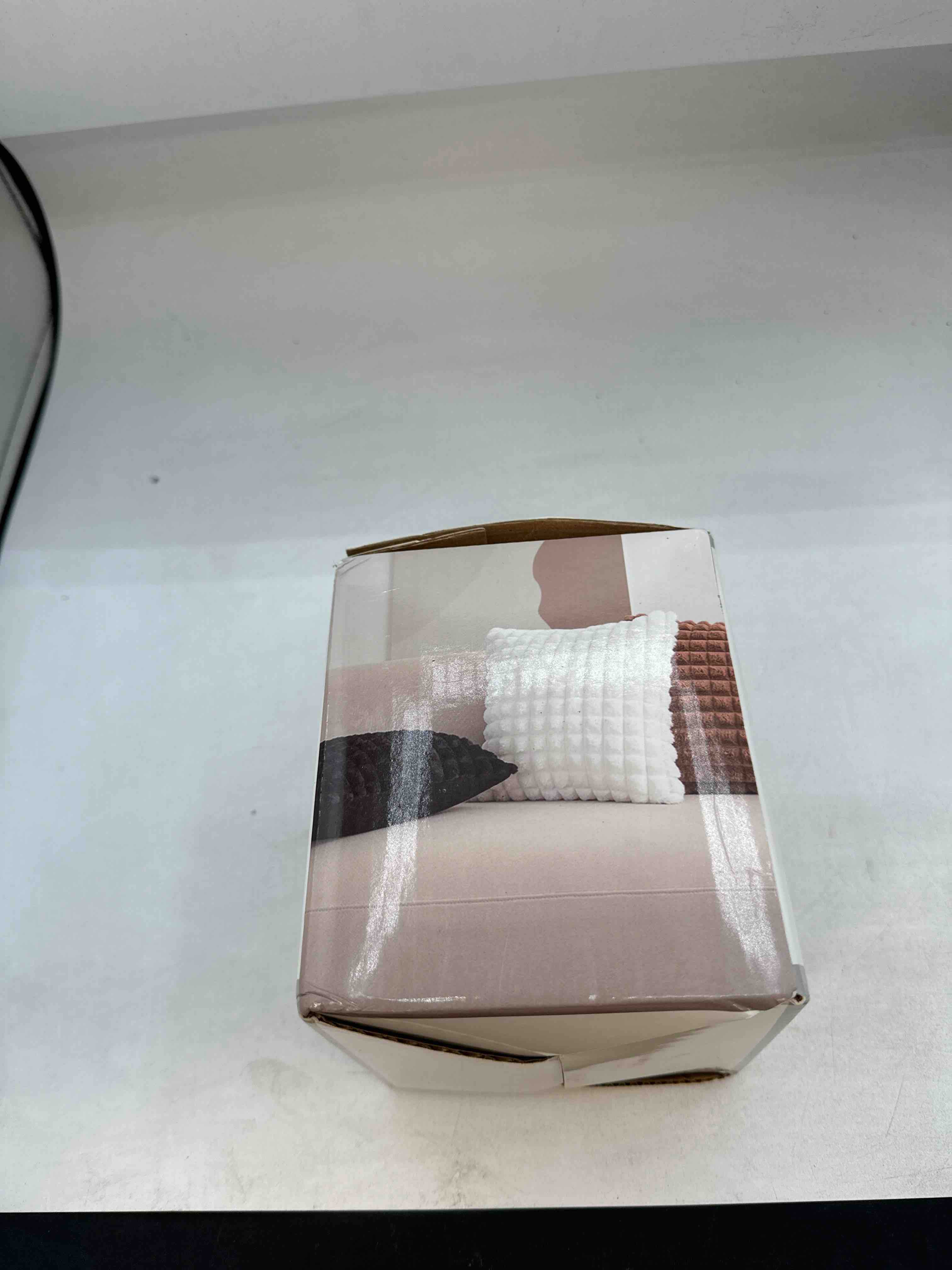 https://s3.amazonaws.com/lotting-images-prod/phillipi/RED5123886_1718307317536.jpeg