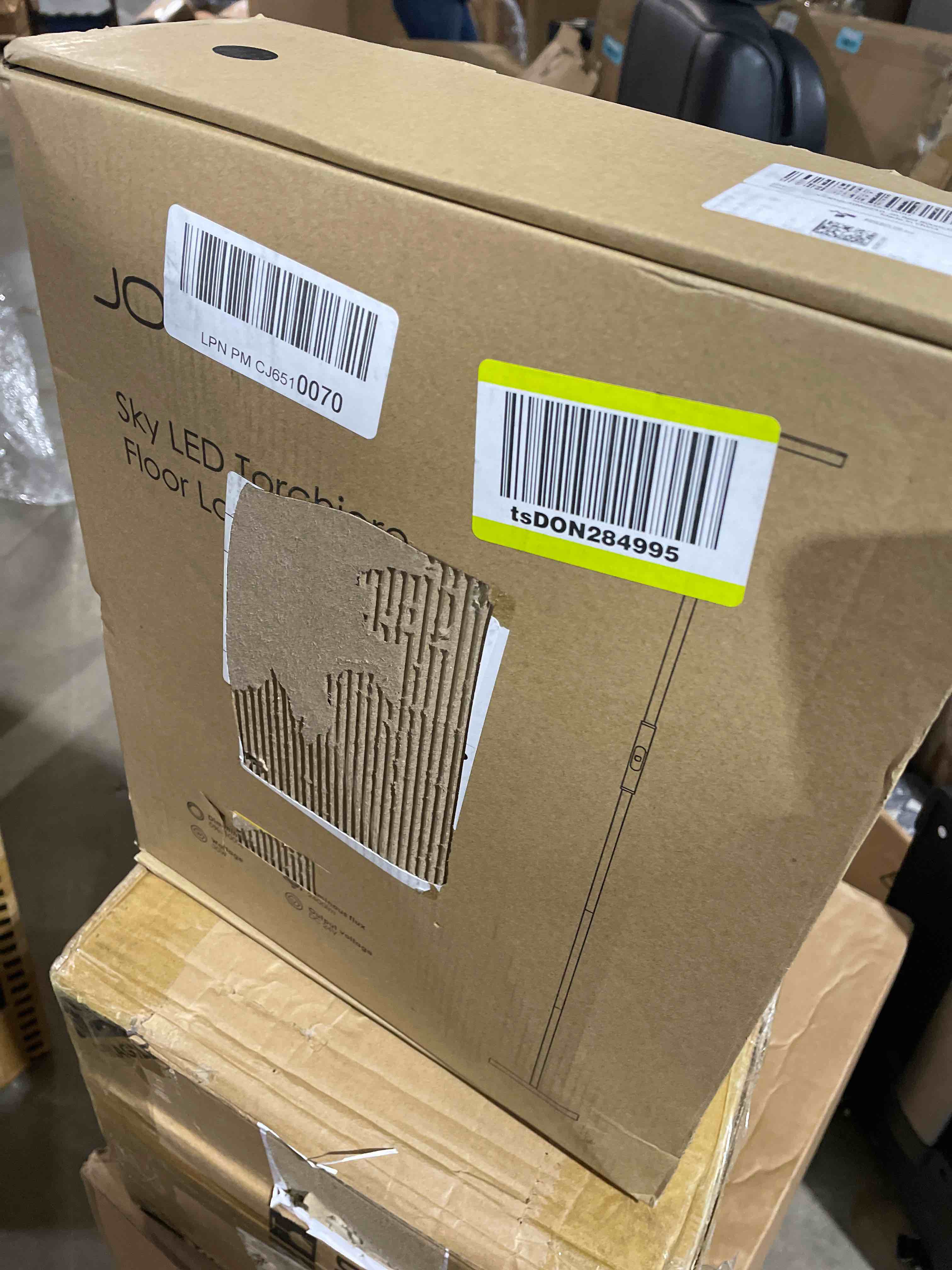 https://s3.amazonaws.com/lotting-images-prod/phillipi/RED5125020_1702412138077.jpeg
