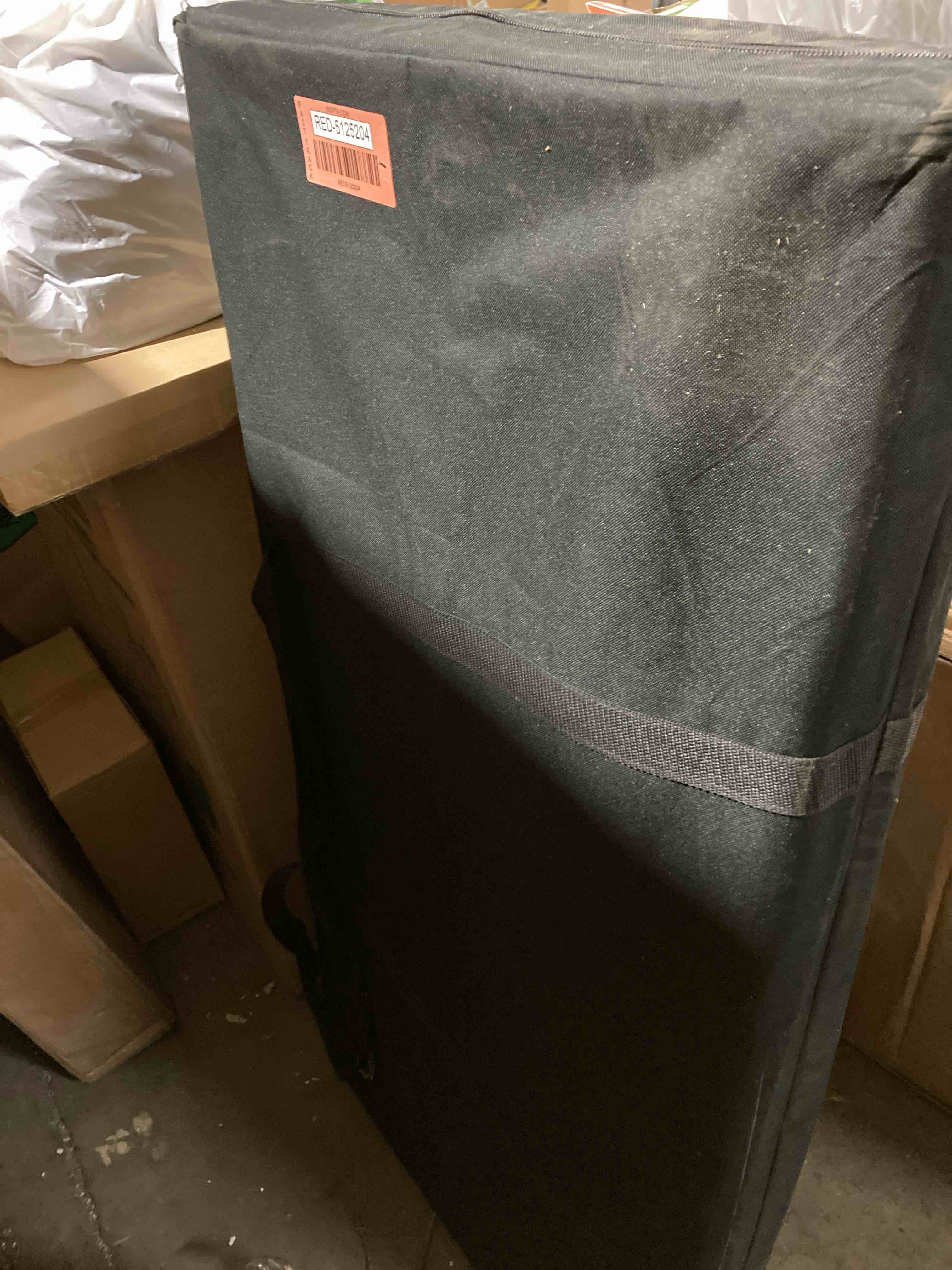 https://s3.amazonaws.com/lotting-images-prod/phillipi/RED5125204_1702502144774.jpeg