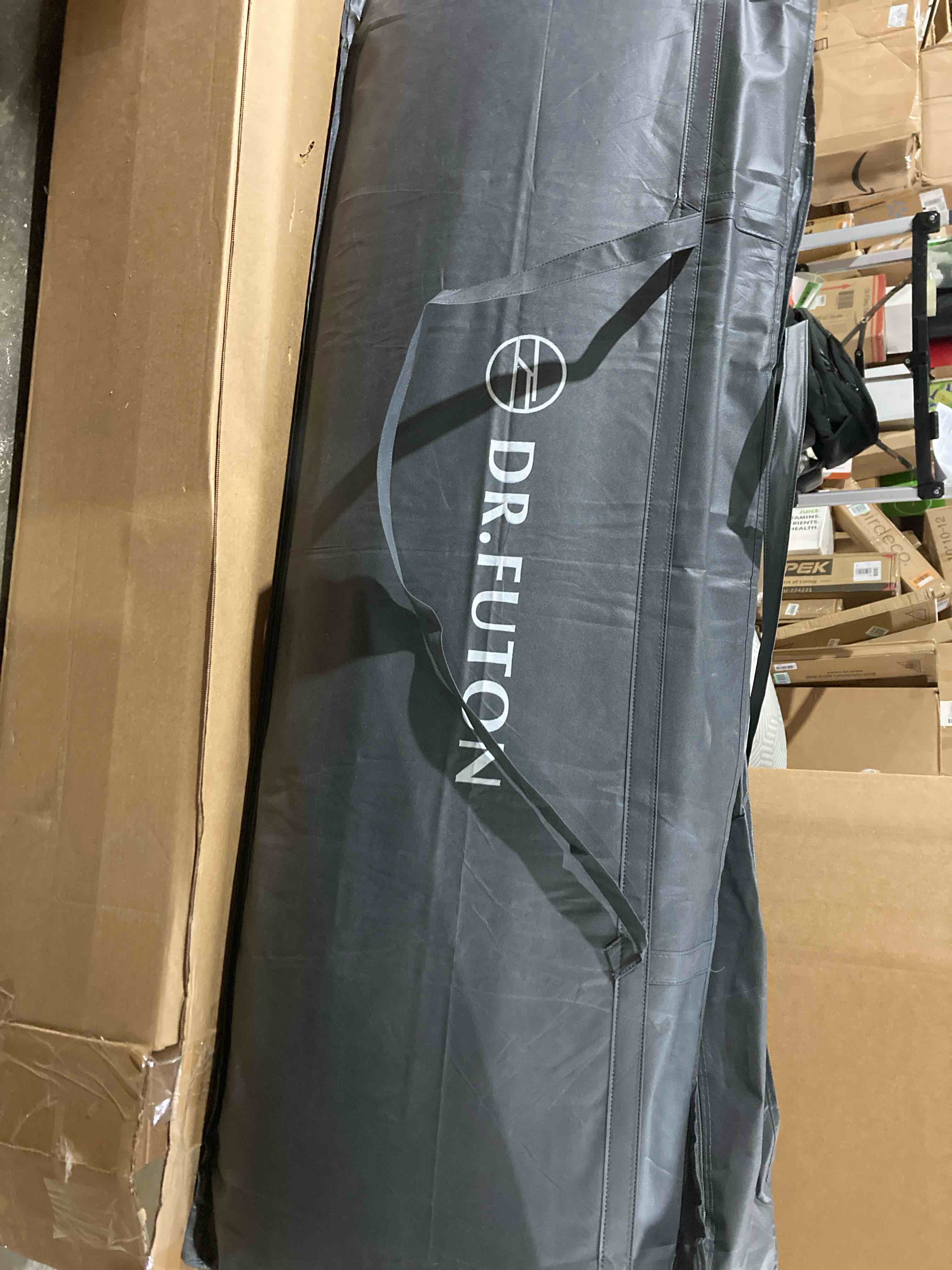 https://s3.amazonaws.com/lotting-images-prod/phillipi/RED5125206_1702502845598.jpeg