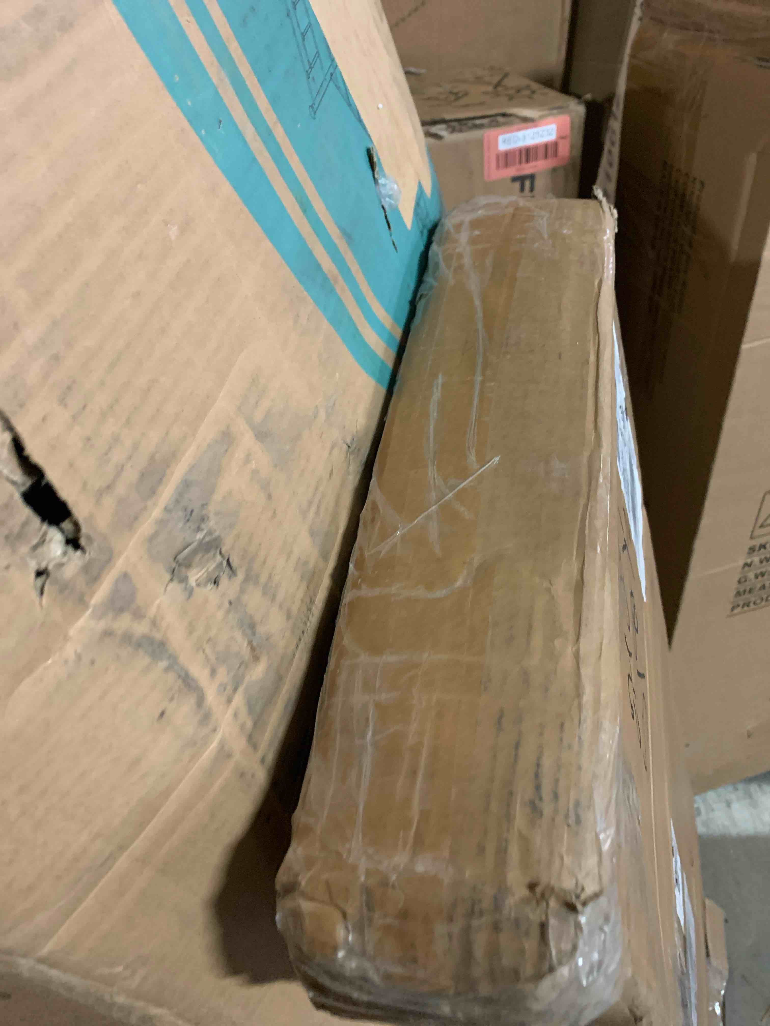 https://s3.amazonaws.com/lotting-images-prod/phillipi/RED5125234_1702585717865.jpeg