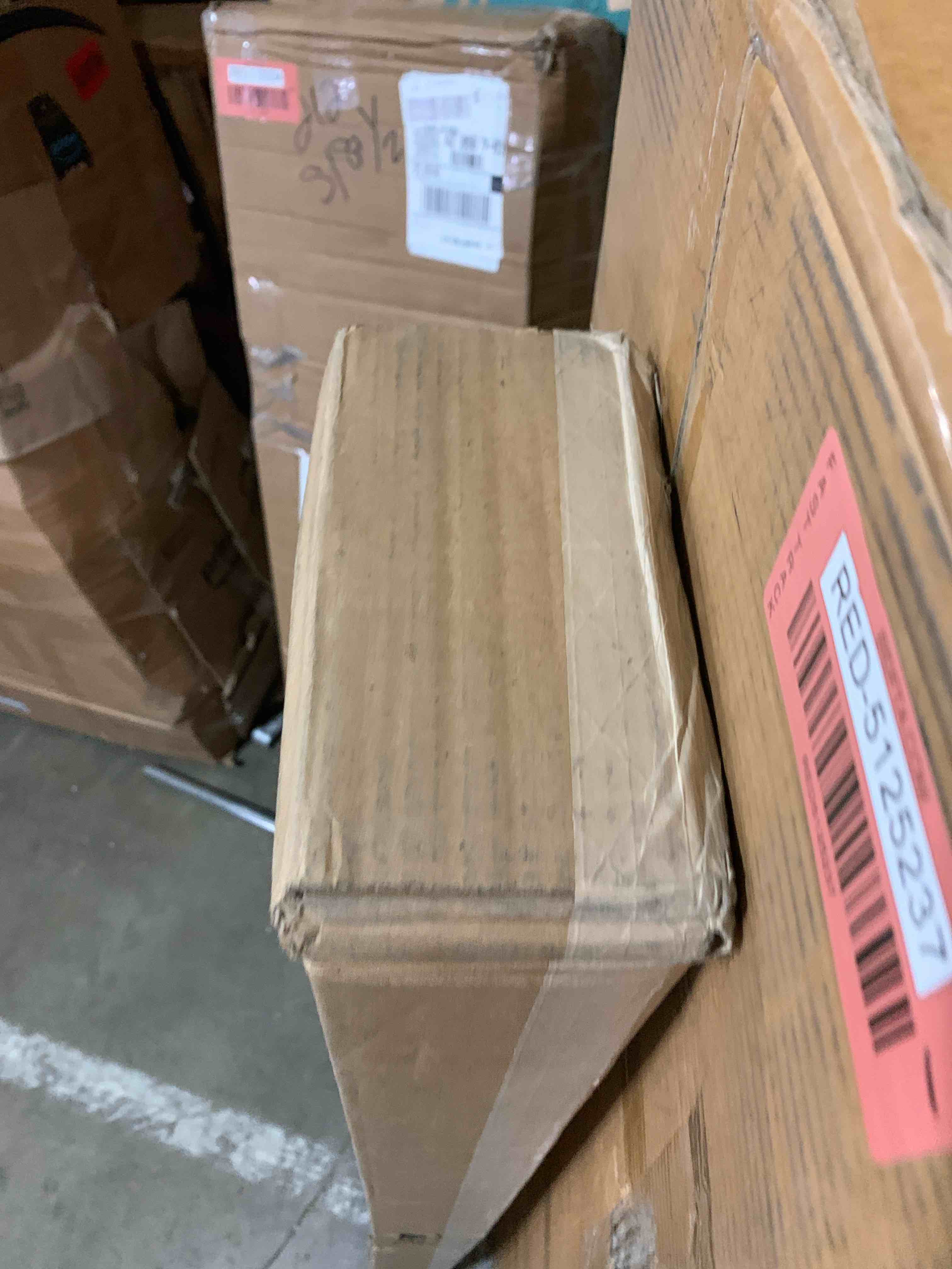 https://s3.amazonaws.com/lotting-images-prod/phillipi/RED5125238_1702587001702.jpeg