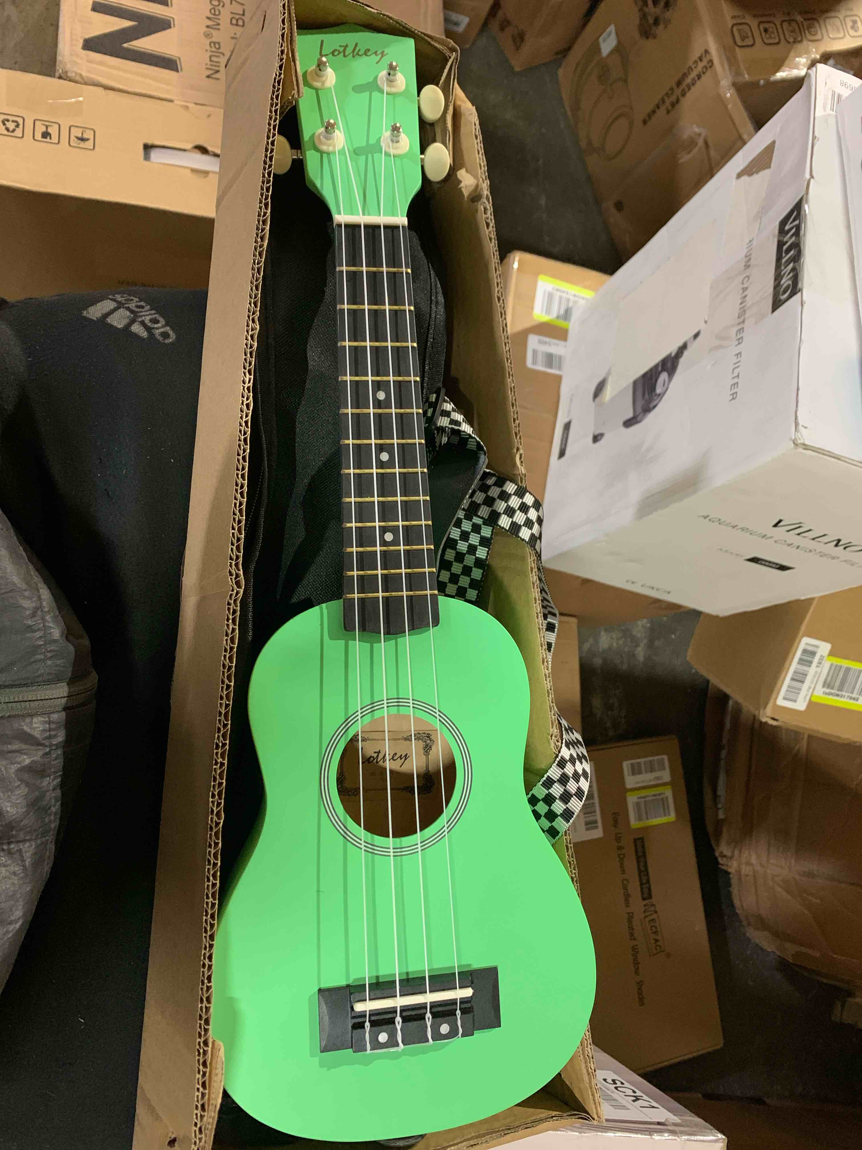 https://s3.amazonaws.com/lotting-images-prod/phillipi/RED5125279_1702676448208.jpeg