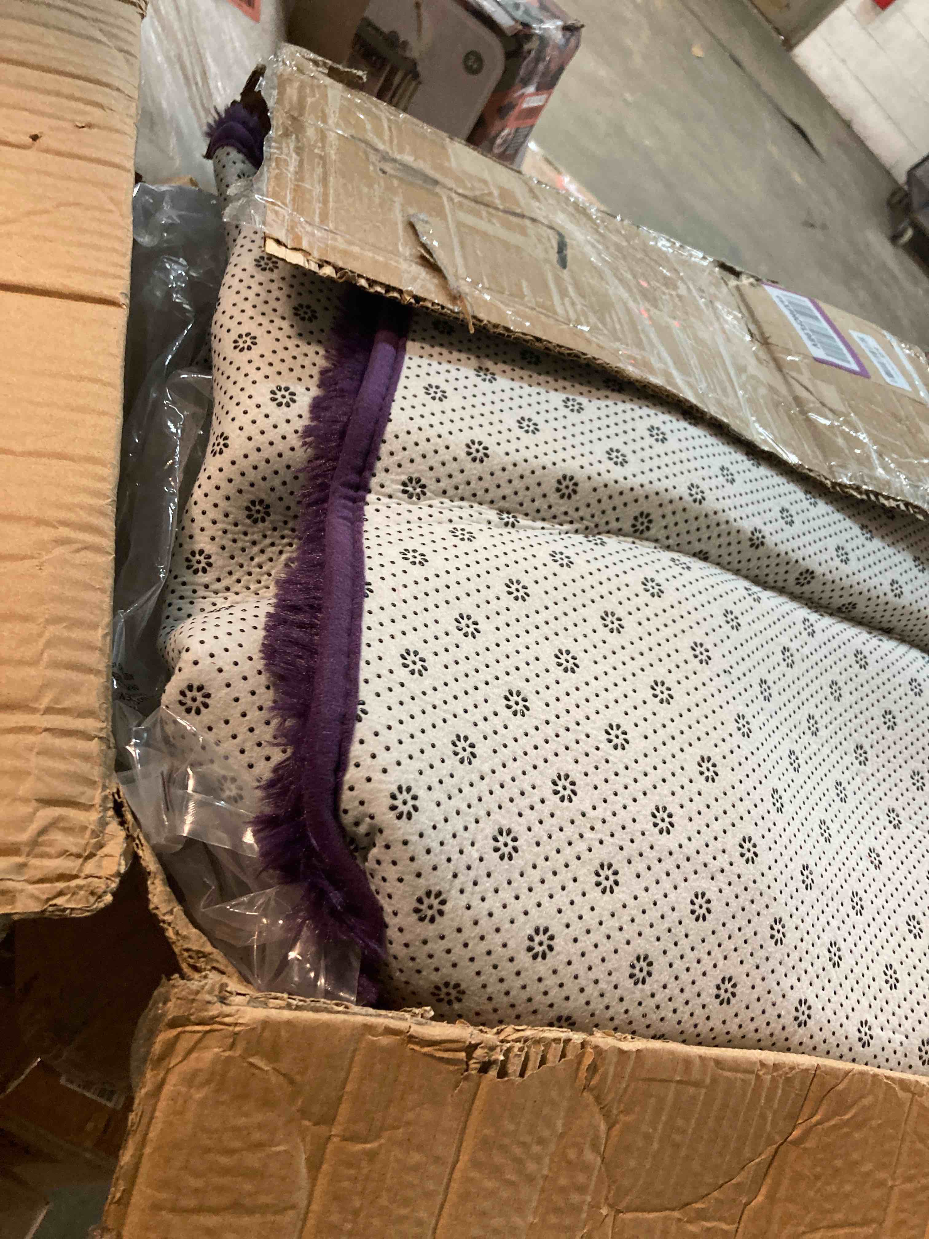 https://s3.amazonaws.com/lotting-images-prod/phillipi/RED5125546_1702934082788.jpeg