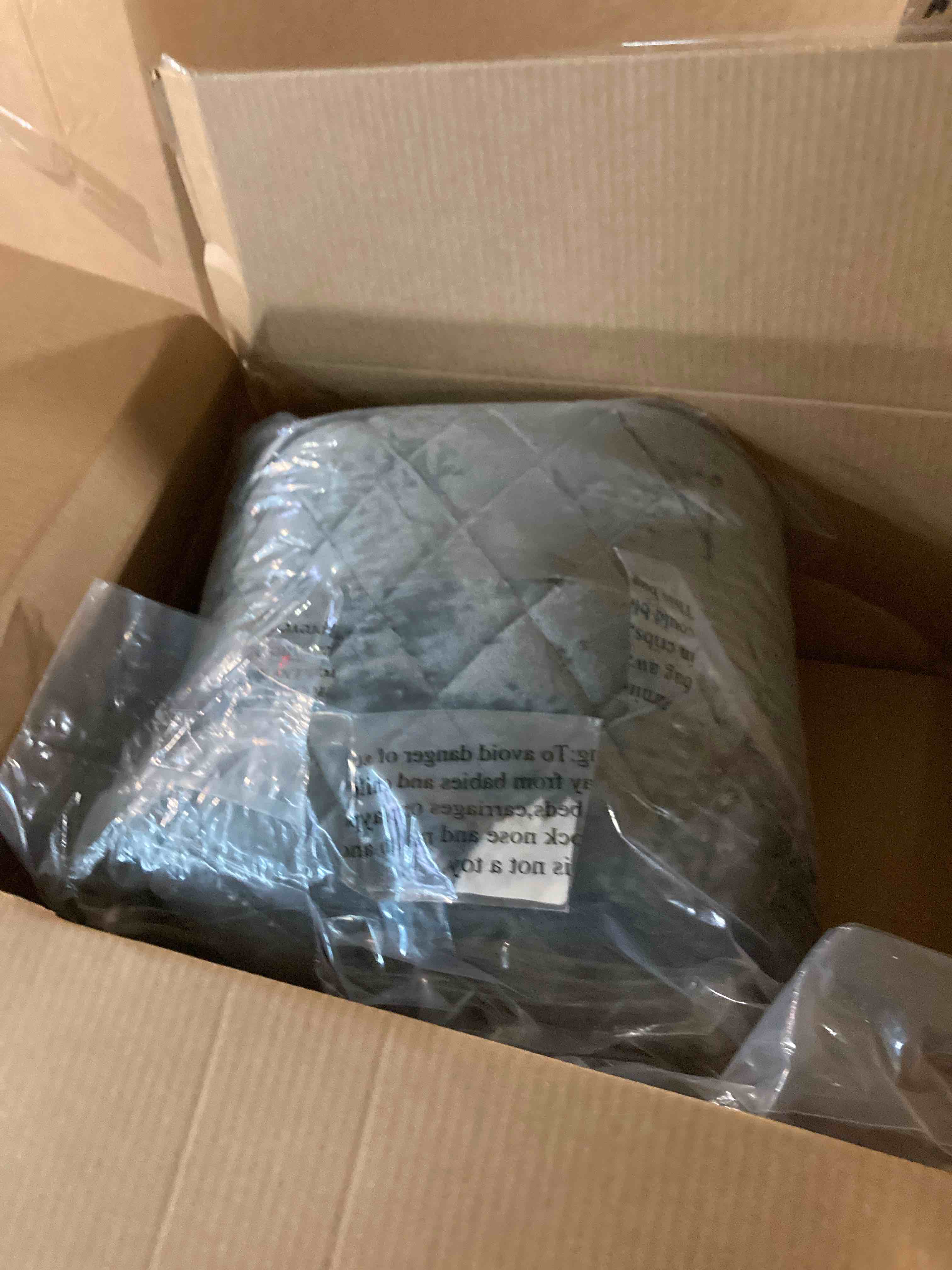 https://s3.amazonaws.com/lotting-images-prod/phillipi/RED5125550_1702934646886.jpeg