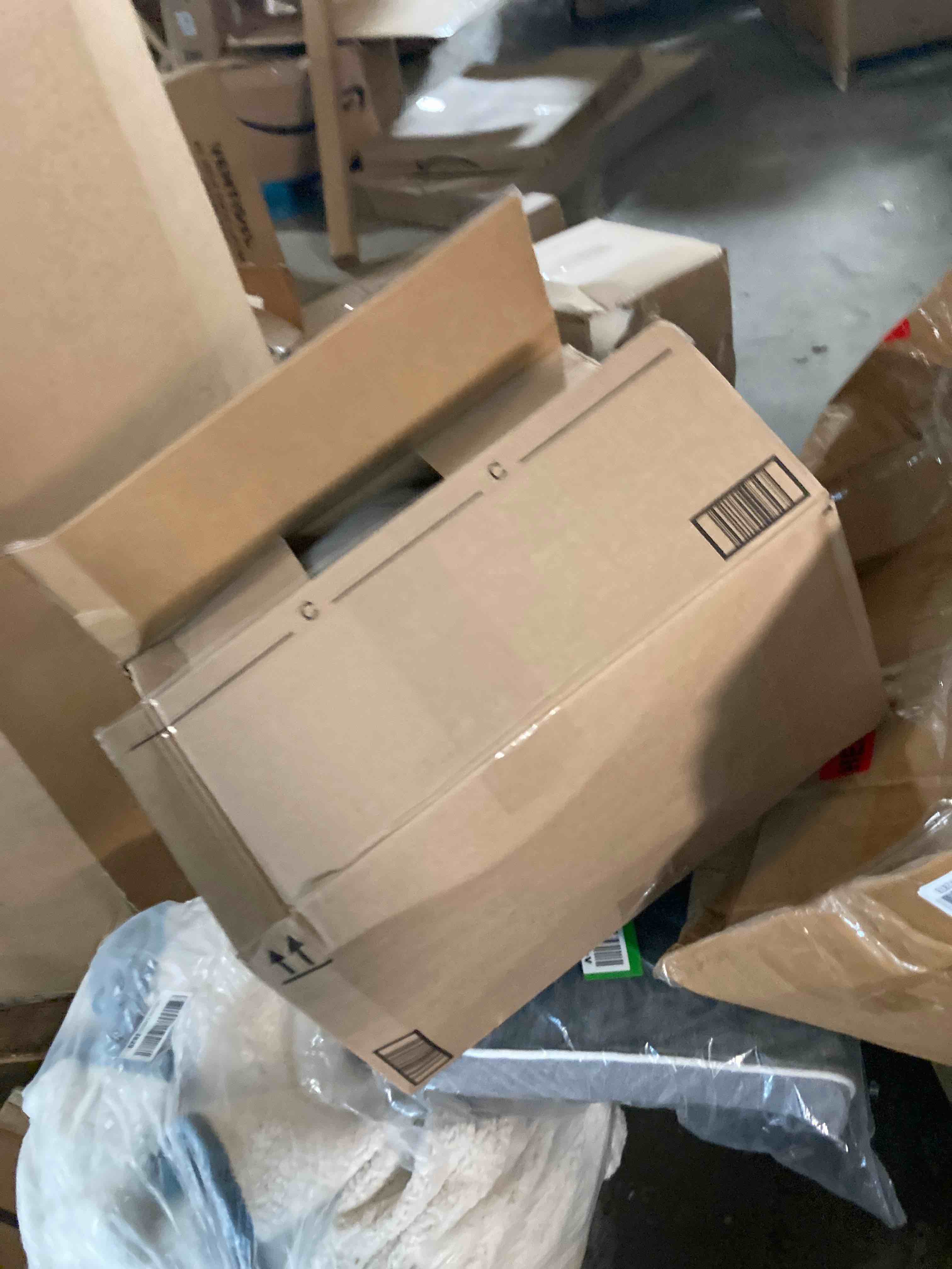 https://s3.amazonaws.com/lotting-images-prod/phillipi/RED5125550_1702934652347.jpeg