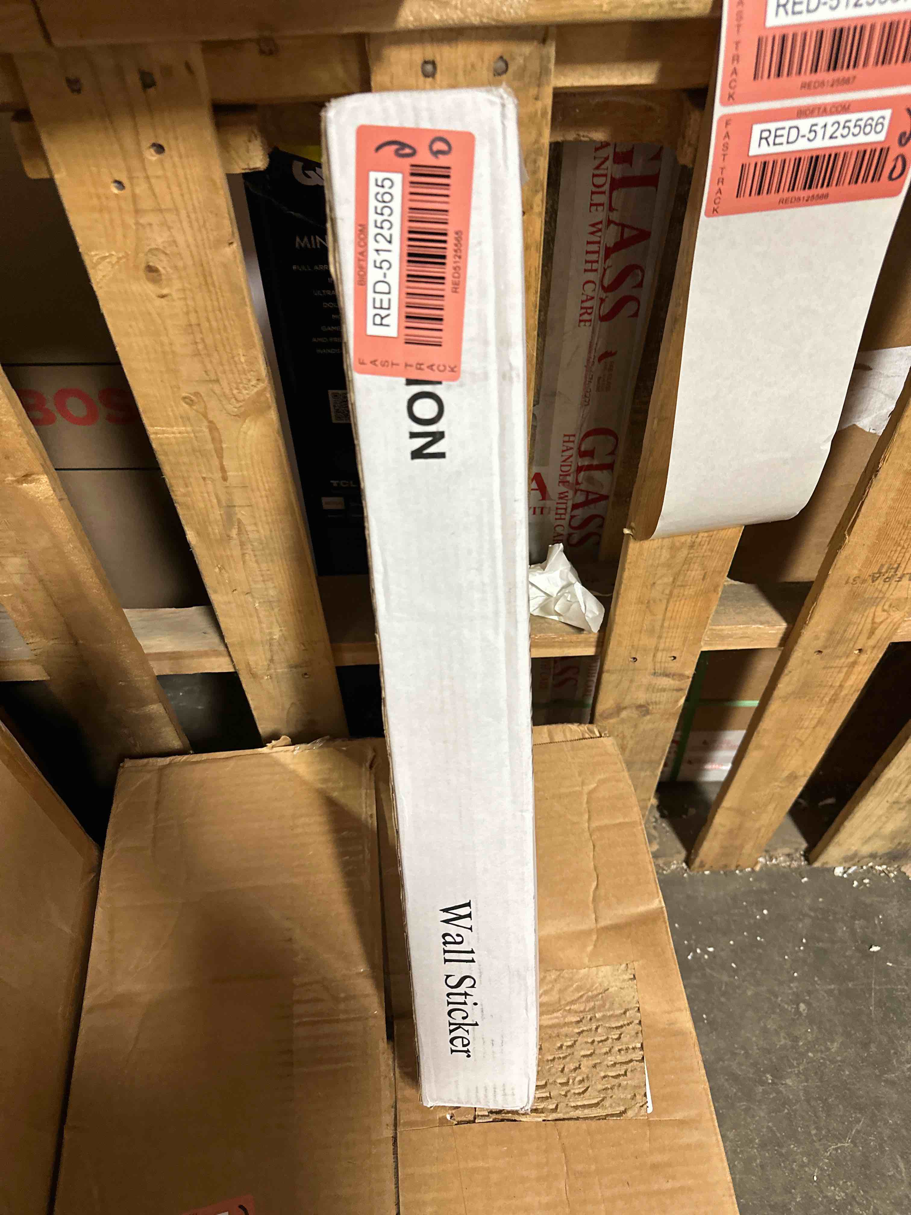 https://s3.amazonaws.com/lotting-images-prod/phillipi/RED5125565_1702919787245.jpeg