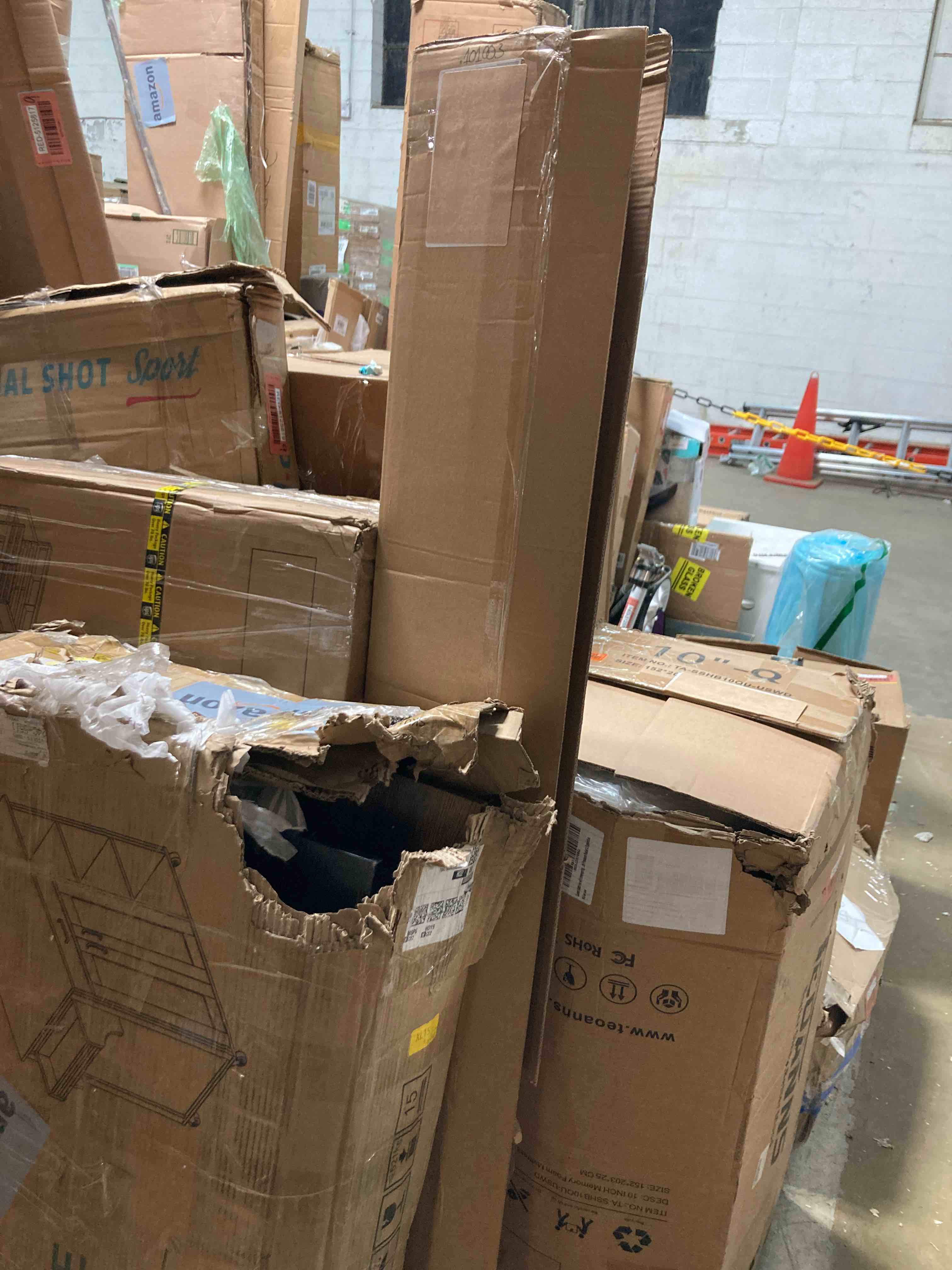 https://s3.amazonaws.com/lotting-images-prod/phillipi/RED5125845_1703626618818.jpeg