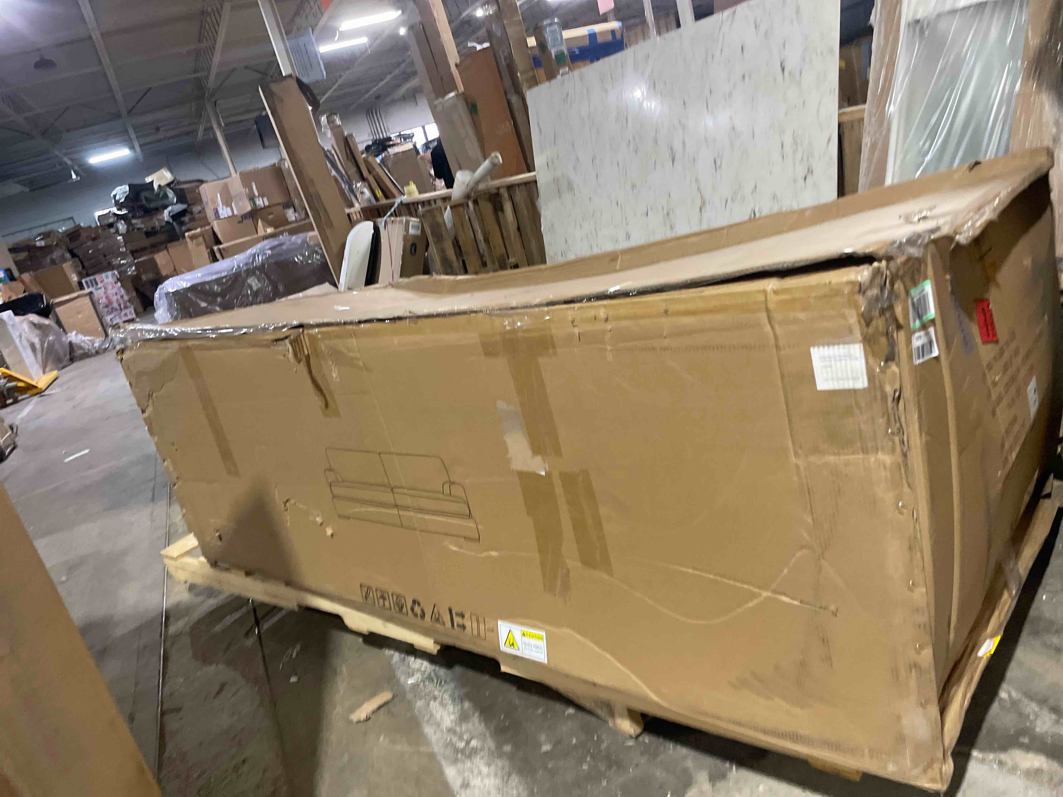 https://s3.amazonaws.com/lotting-images-prod/phillipi/RED5125935_1705094600005.jpeg