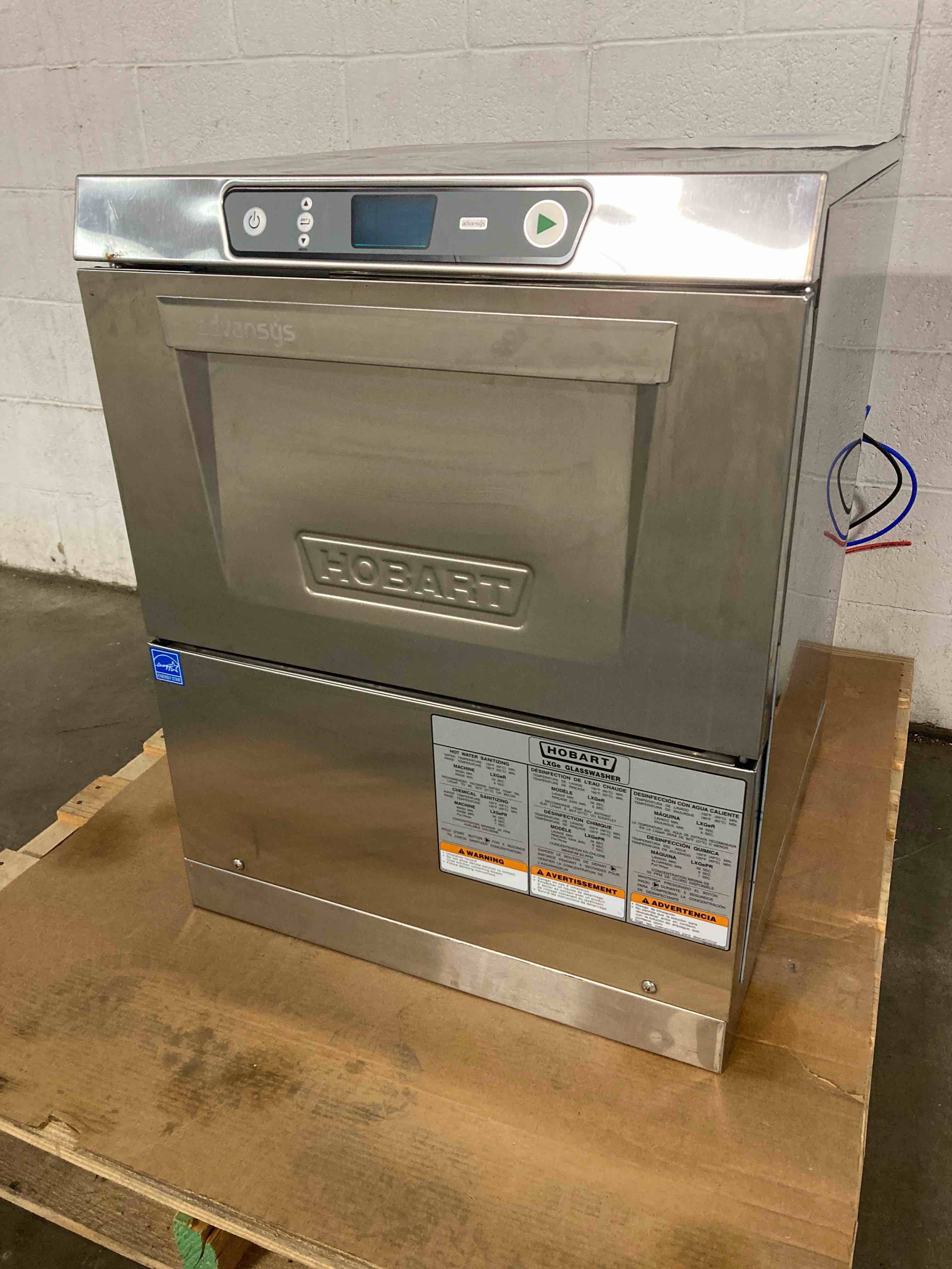 Hobart LXGe Advansys Energy Recovery High Temperature Undercounter Glass Washer