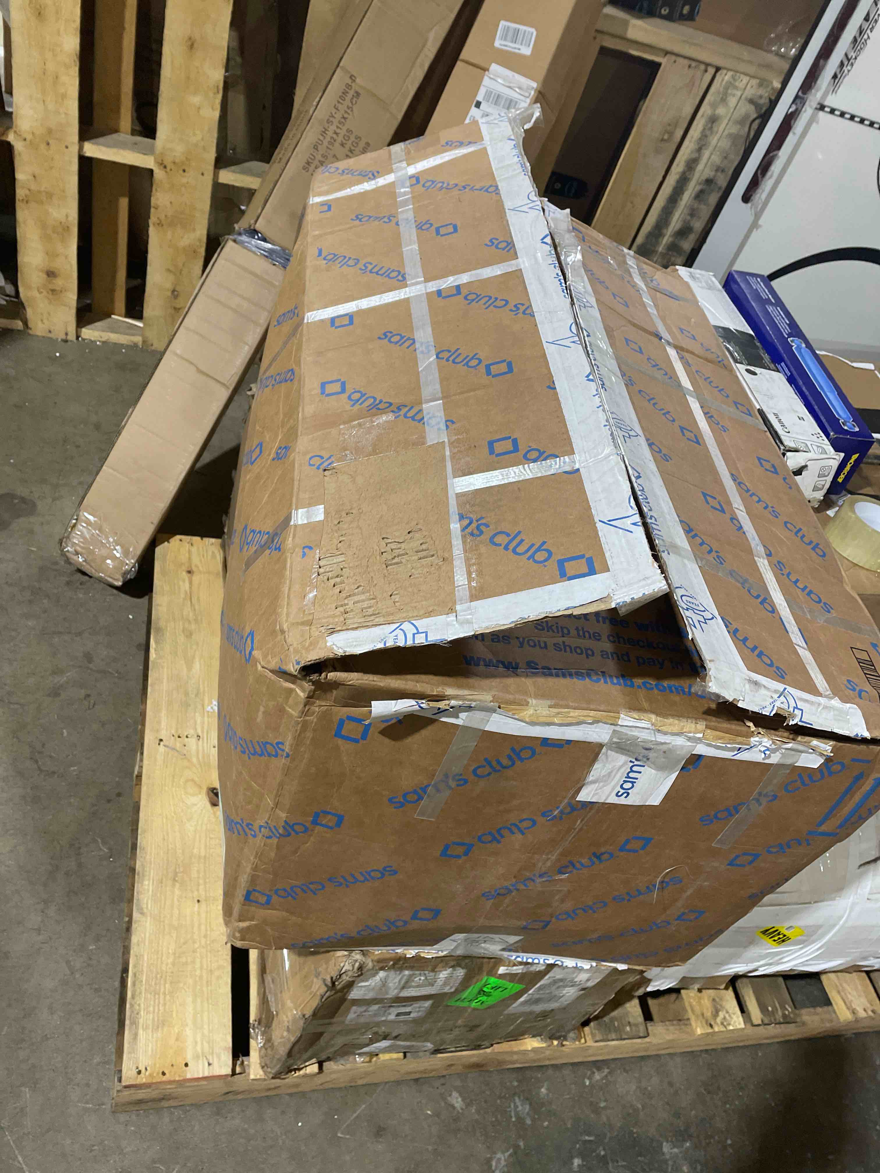 https://s3.amazonaws.com/lotting-images-prod/phillipi/RED5127773_1698695640955.jpeg