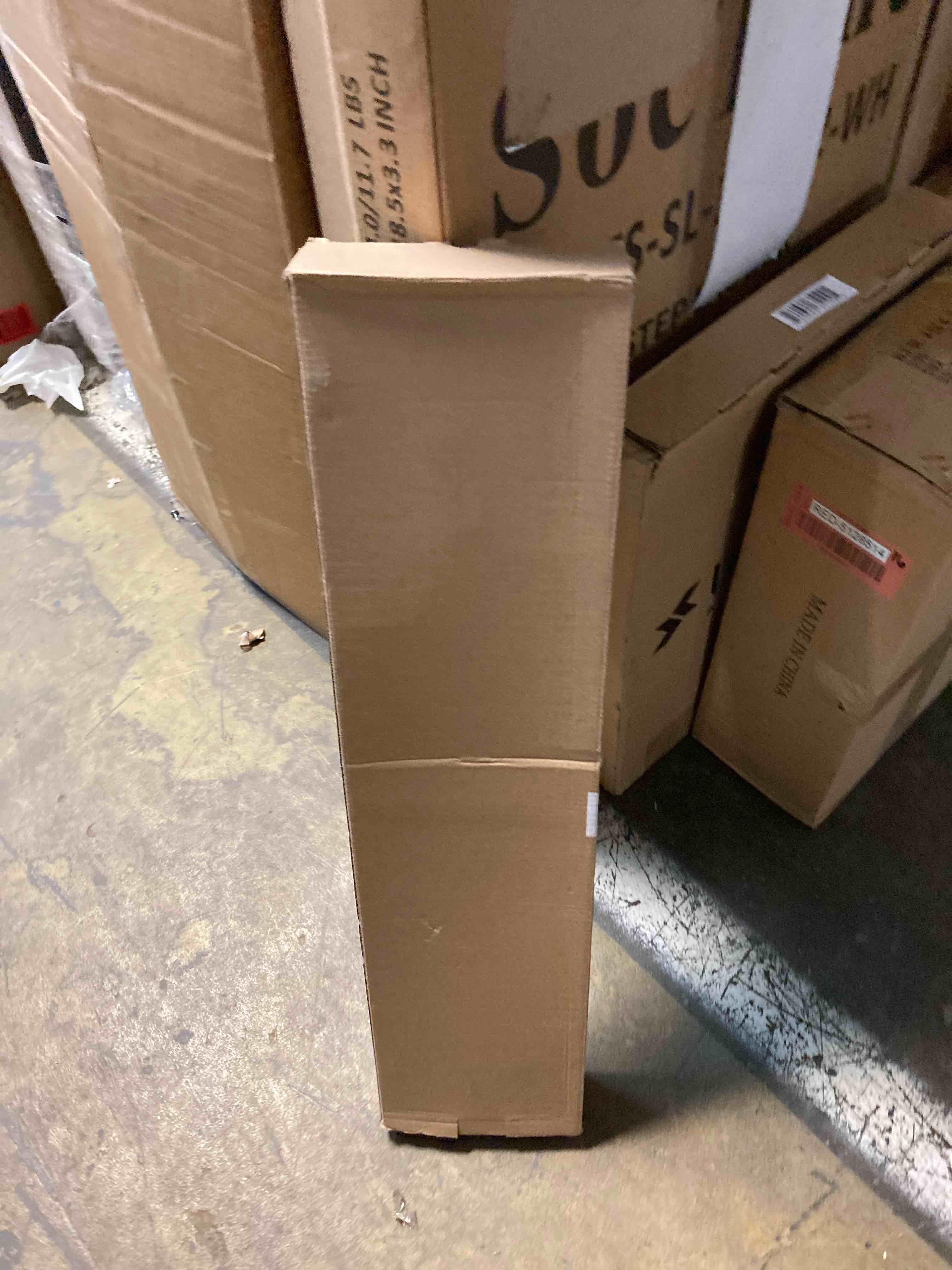 https://s3.amazonaws.com/lotting-images-prod/phillipi/RED5128516_1699373277313.jpeg