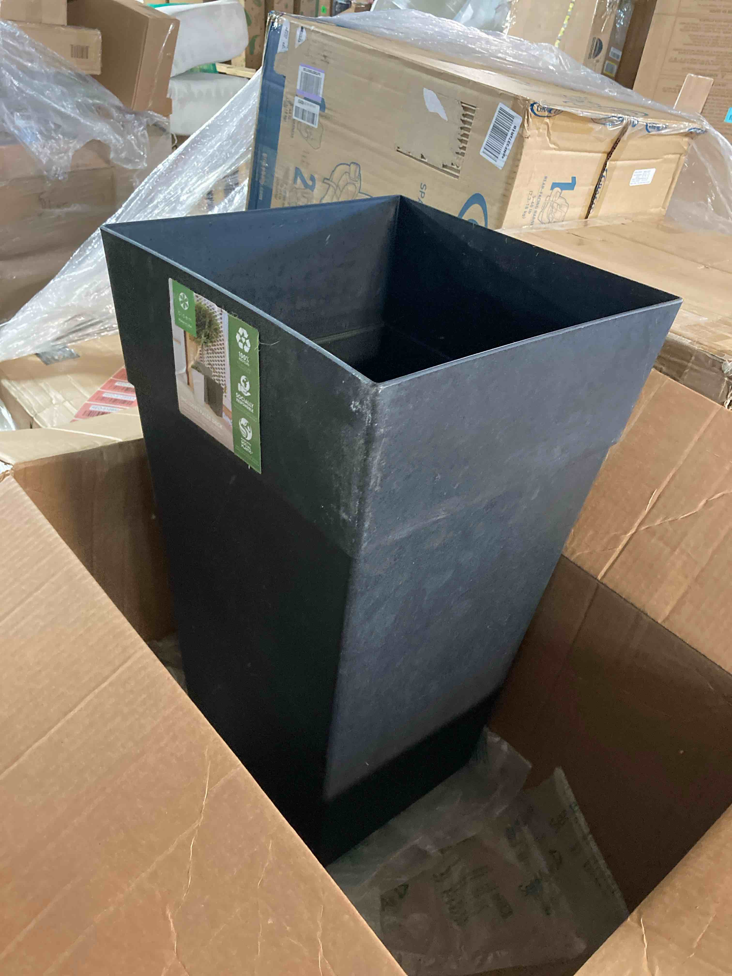 https://s3.amazonaws.com/lotting-images-prod/phillipi/RED5128540_1699387497816.jpeg