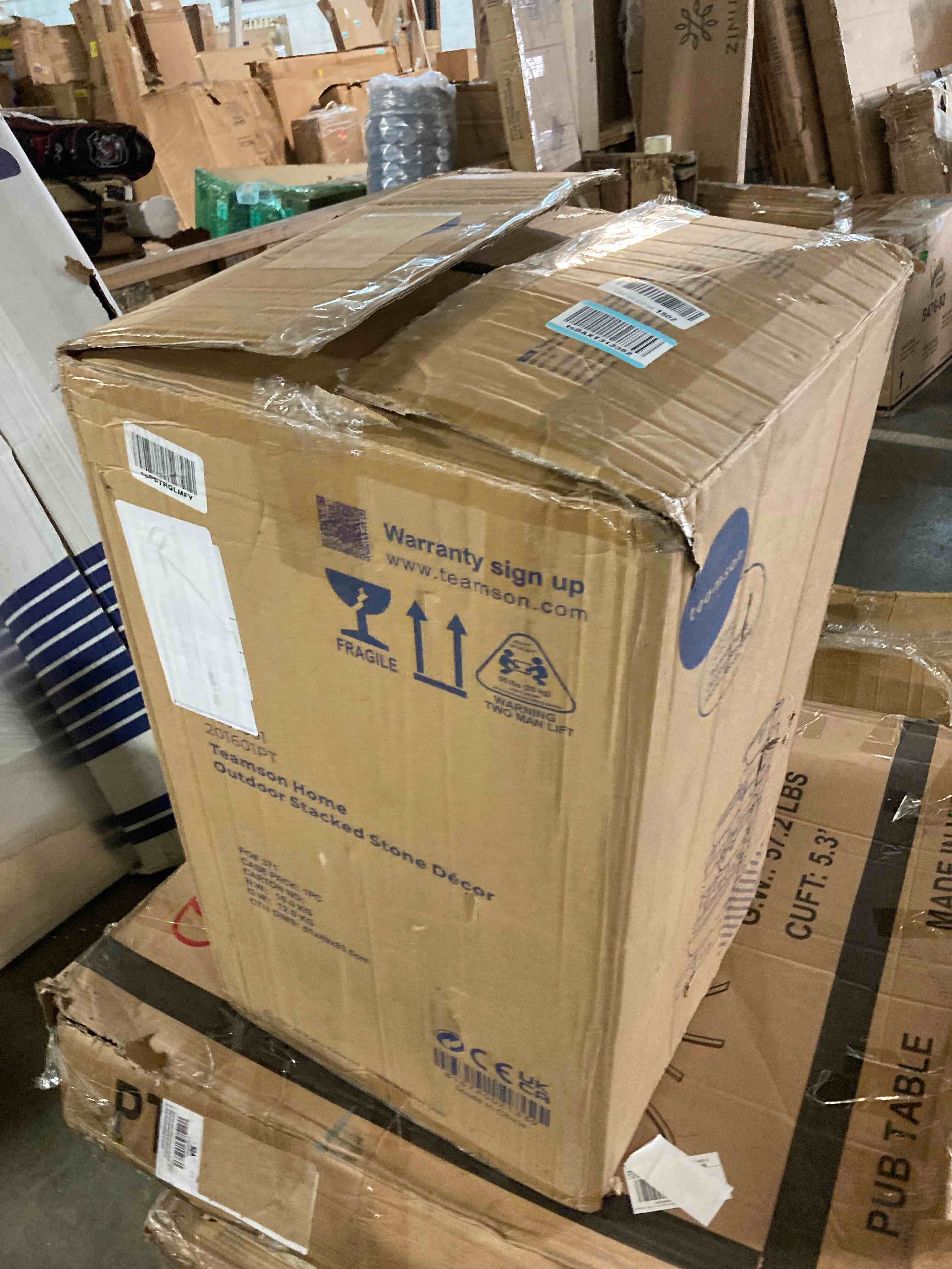https://s3.amazonaws.com/lotting-images-prod/phillipi/RED5128622_1699300819477.jpeg